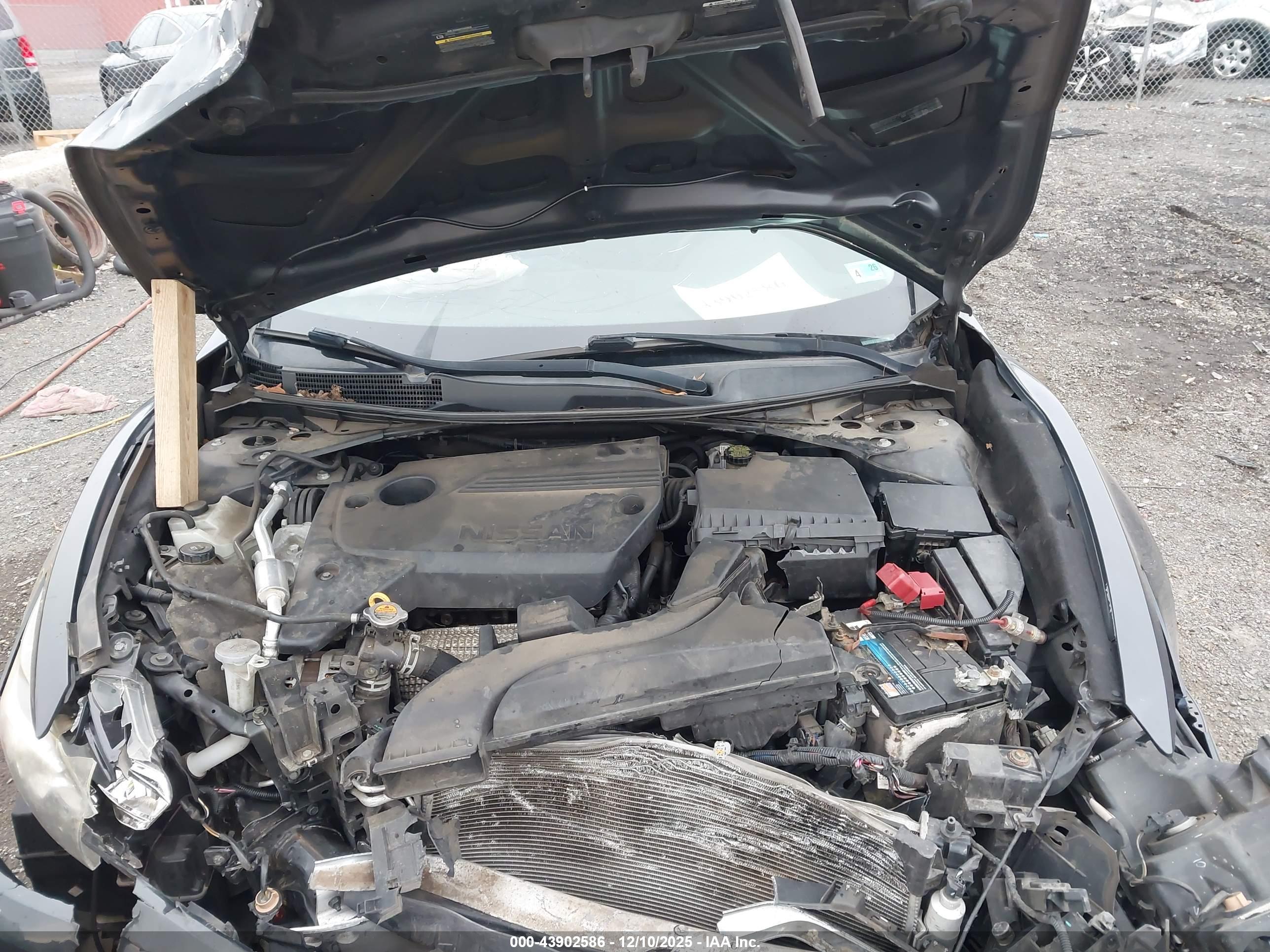 NISSAN ALTIMA image 10