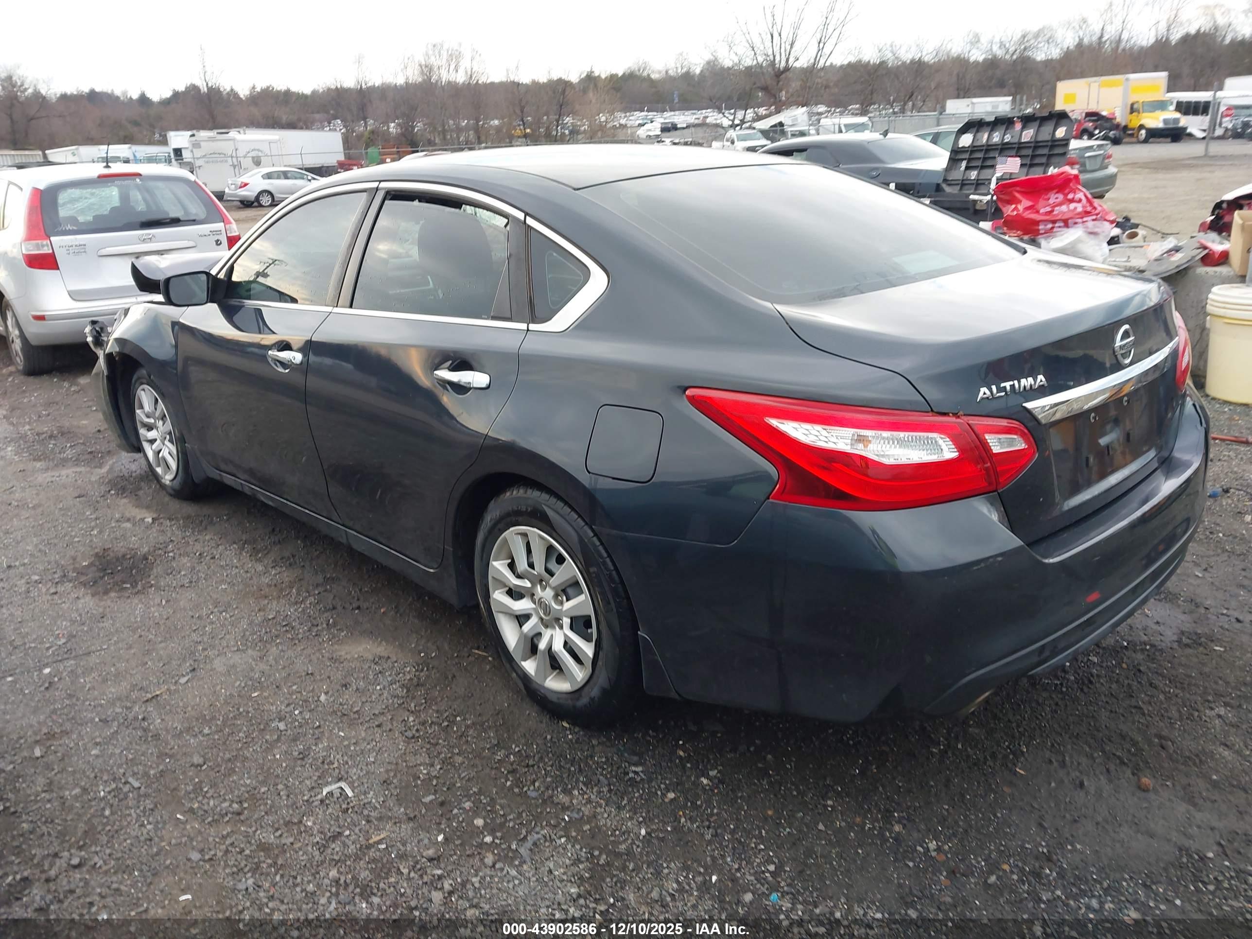 NISSAN ALTIMA image 3