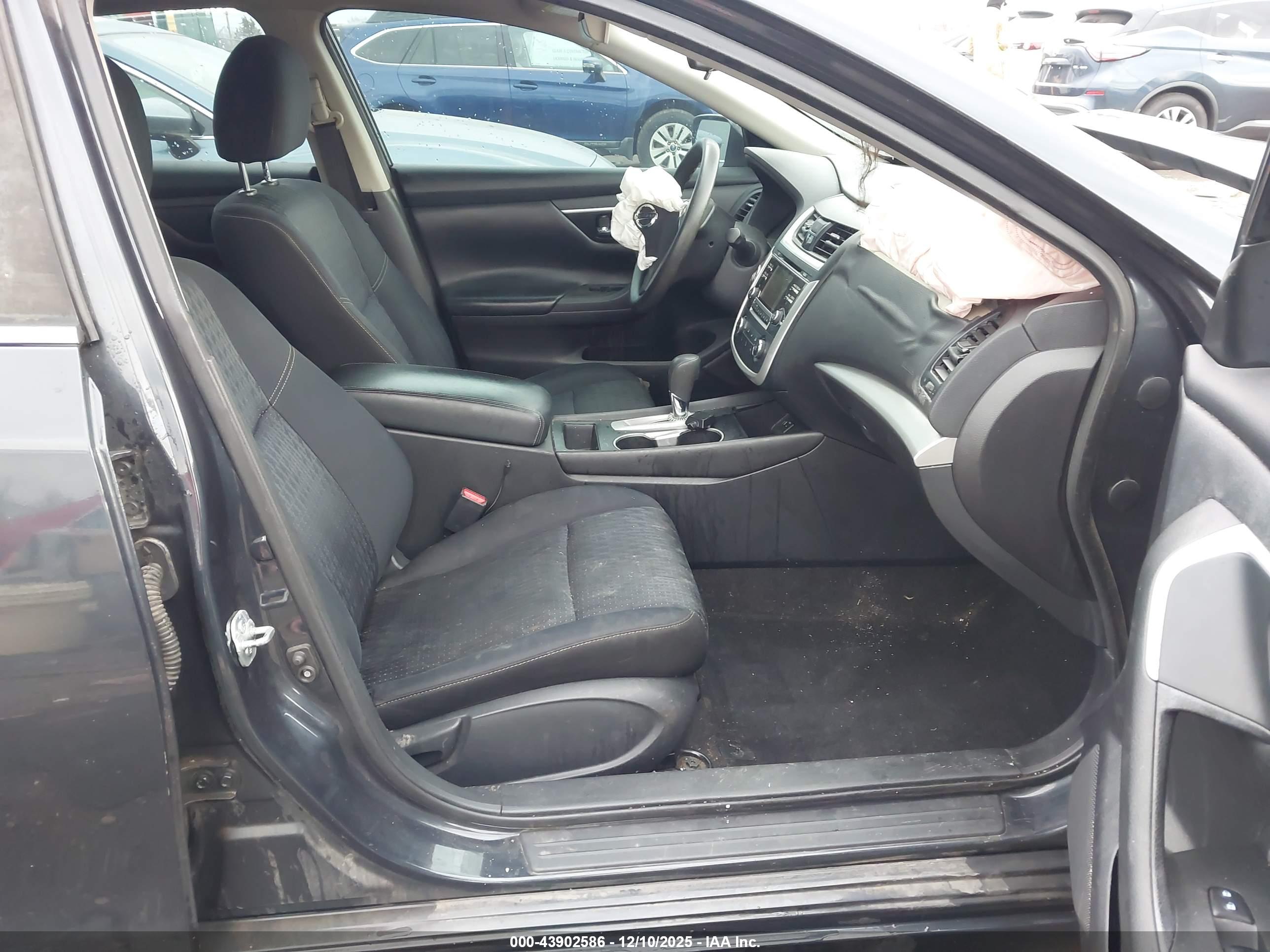 NISSAN ALTIMA image 5
