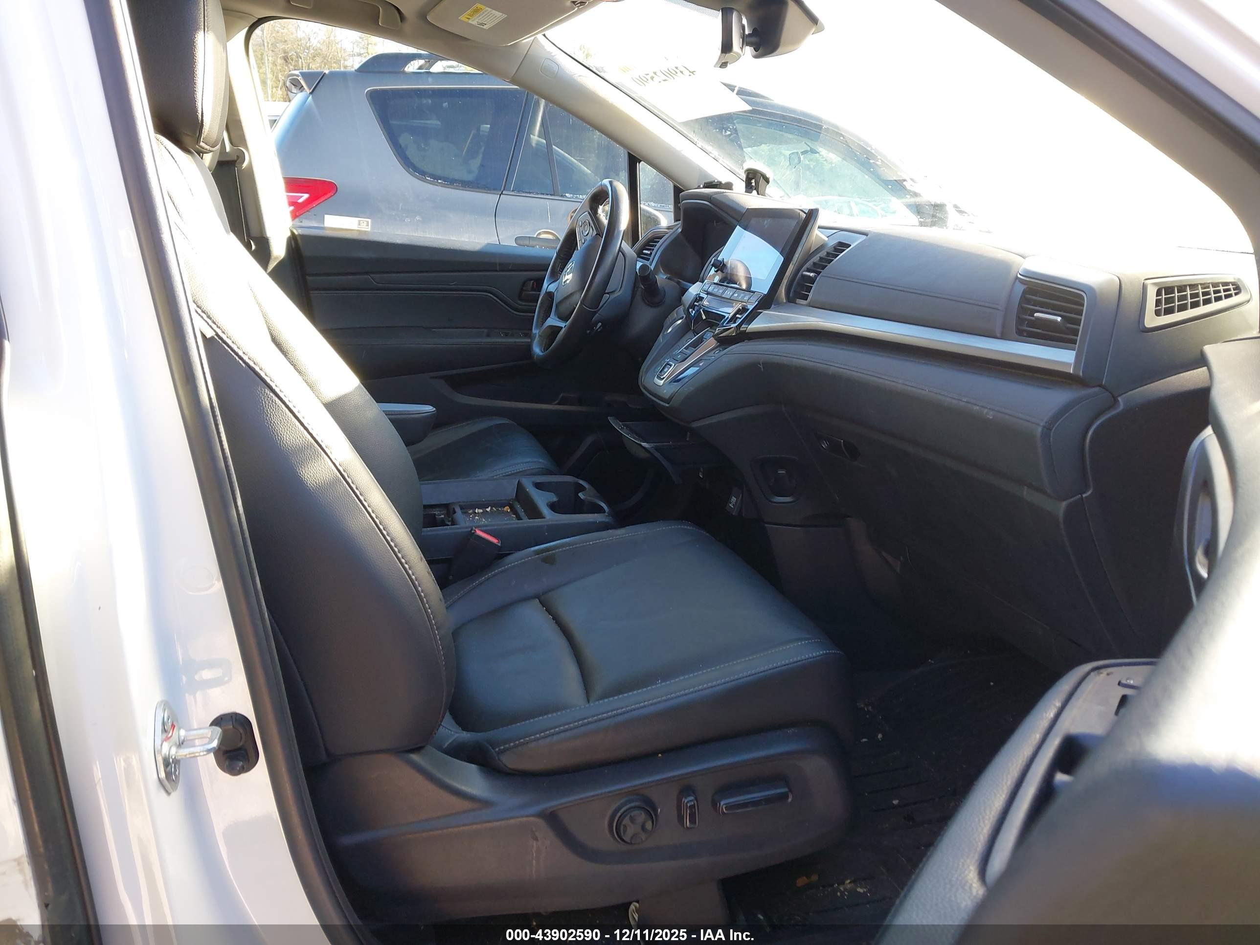 HONDA ODYSSEY image 5