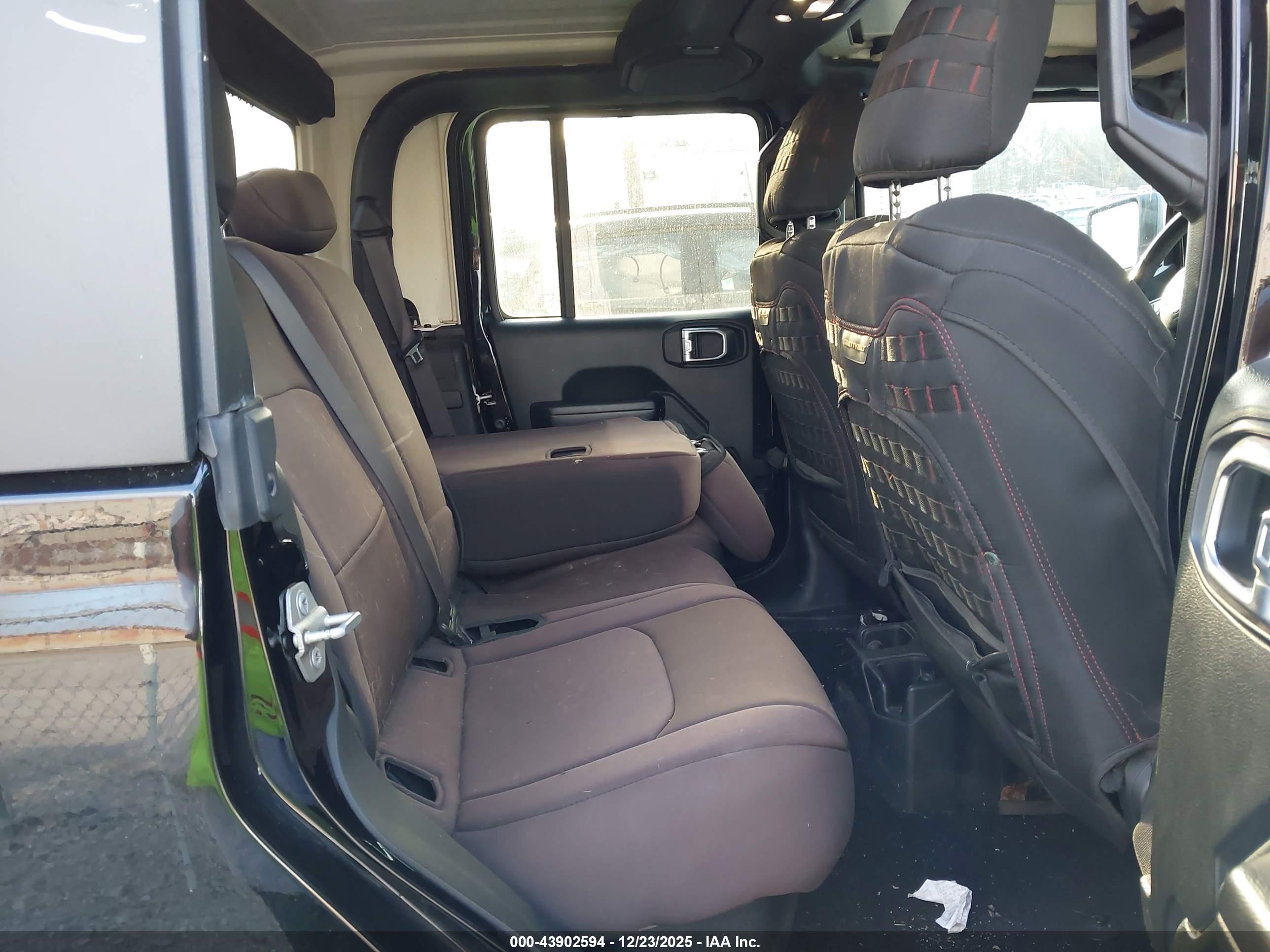 JEEP GLADIATOR image 8