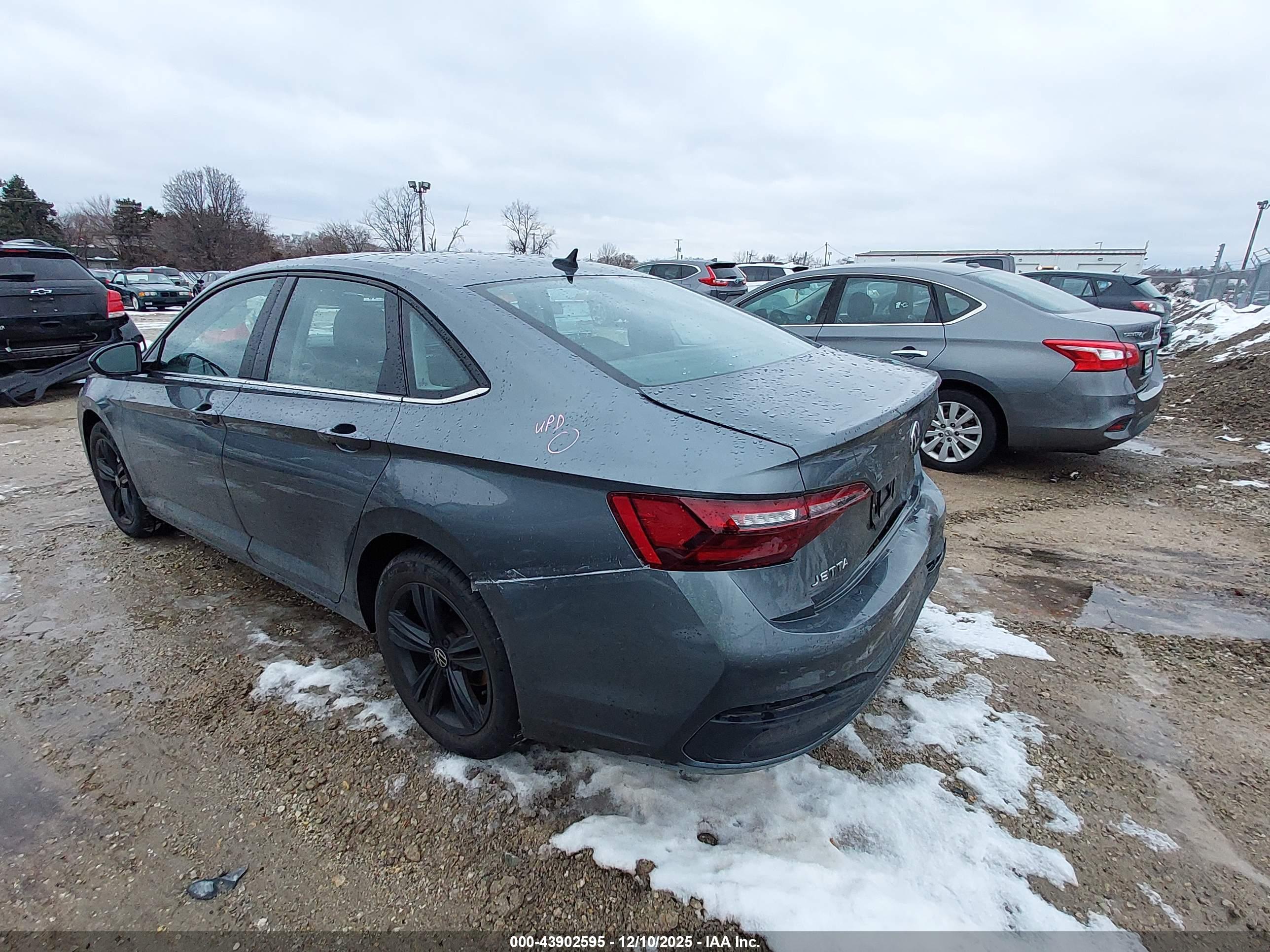 VOLKSWAGEN JETTA image 3