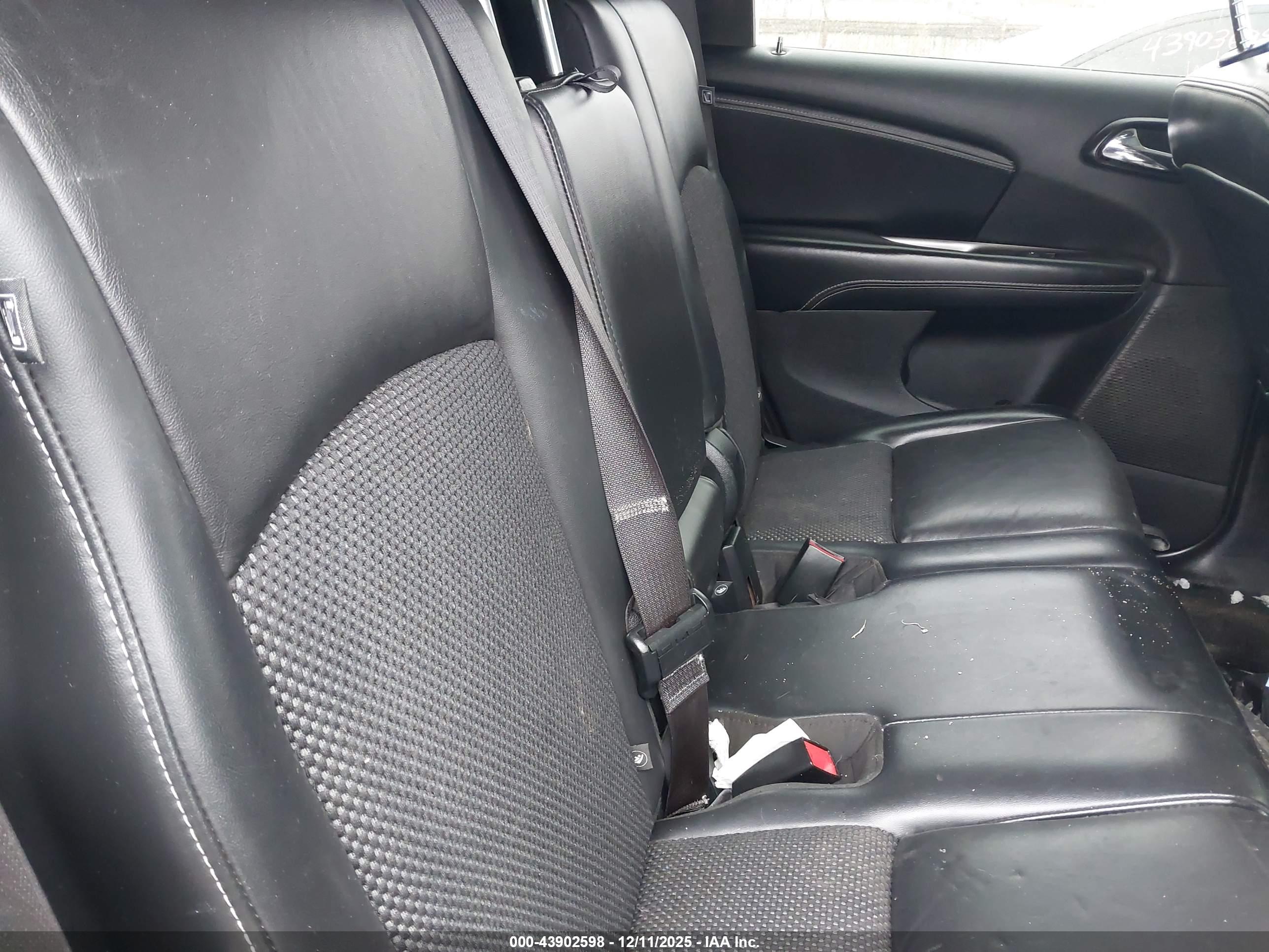 DODGE JOURNEY image 8