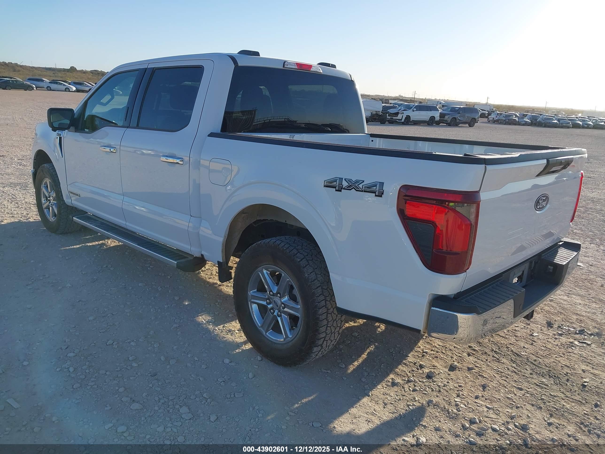 FORD F-150 image 3