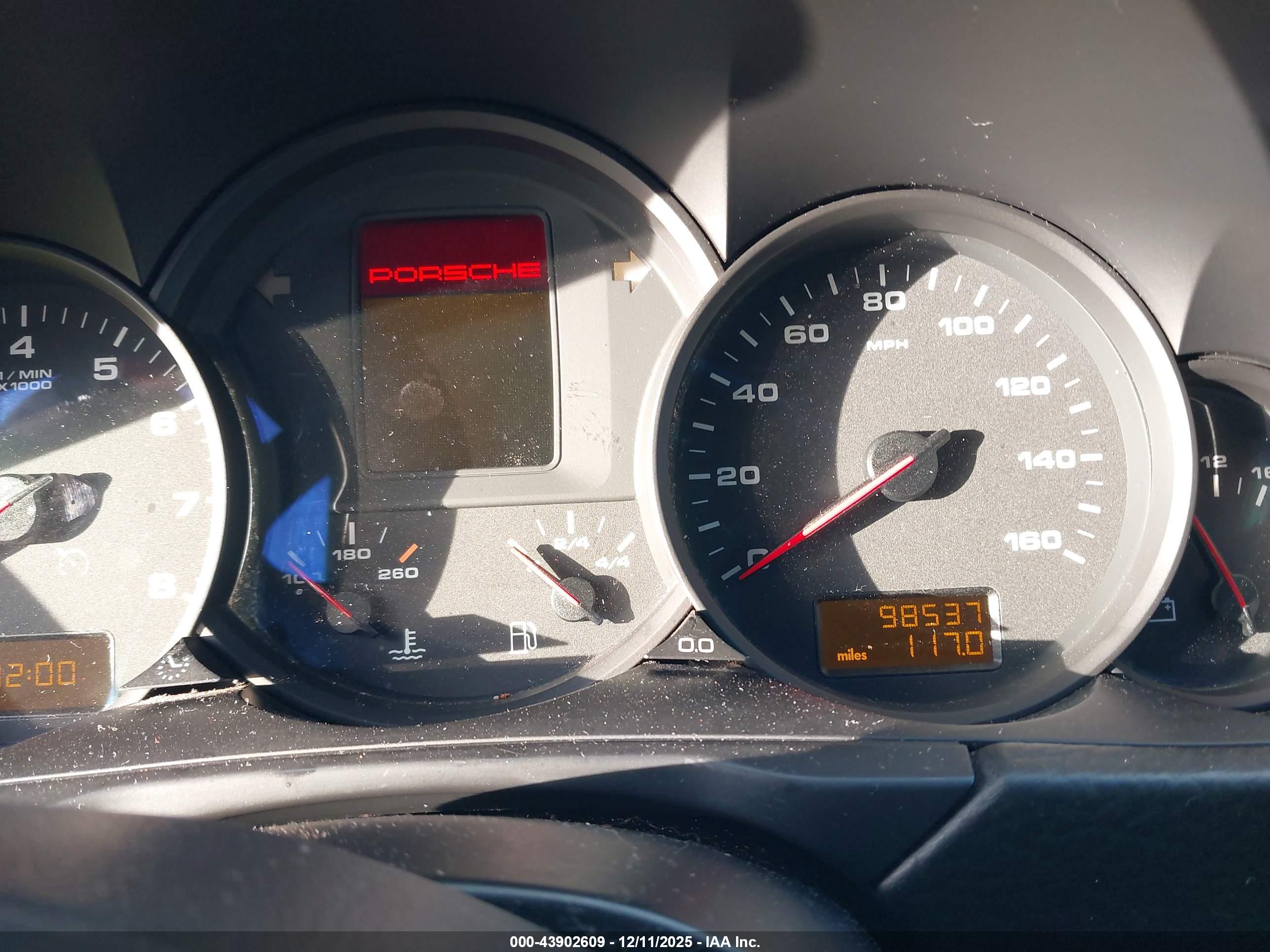 PORSCHE CAYENNE image 7