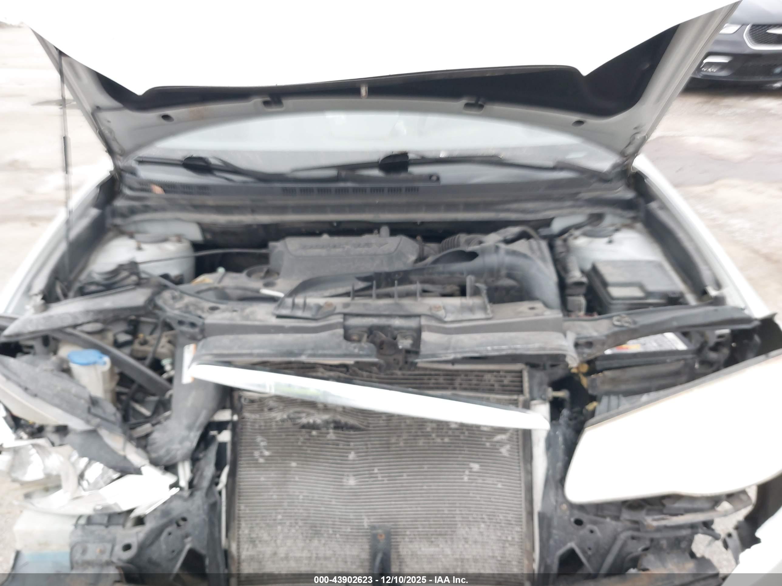 HYUNDAI ELANTRA image 10