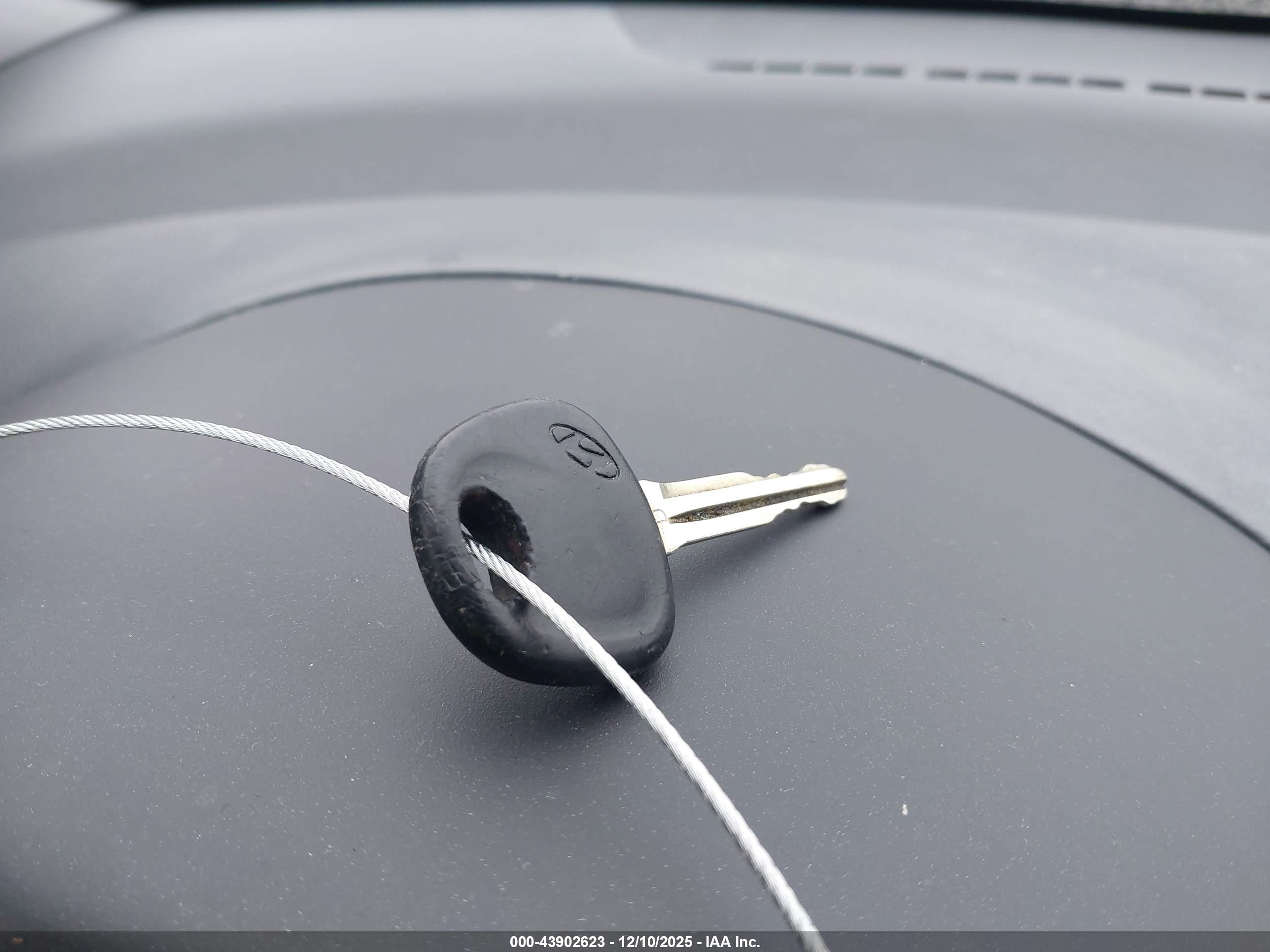 HYUNDAI ELANTRA image 11