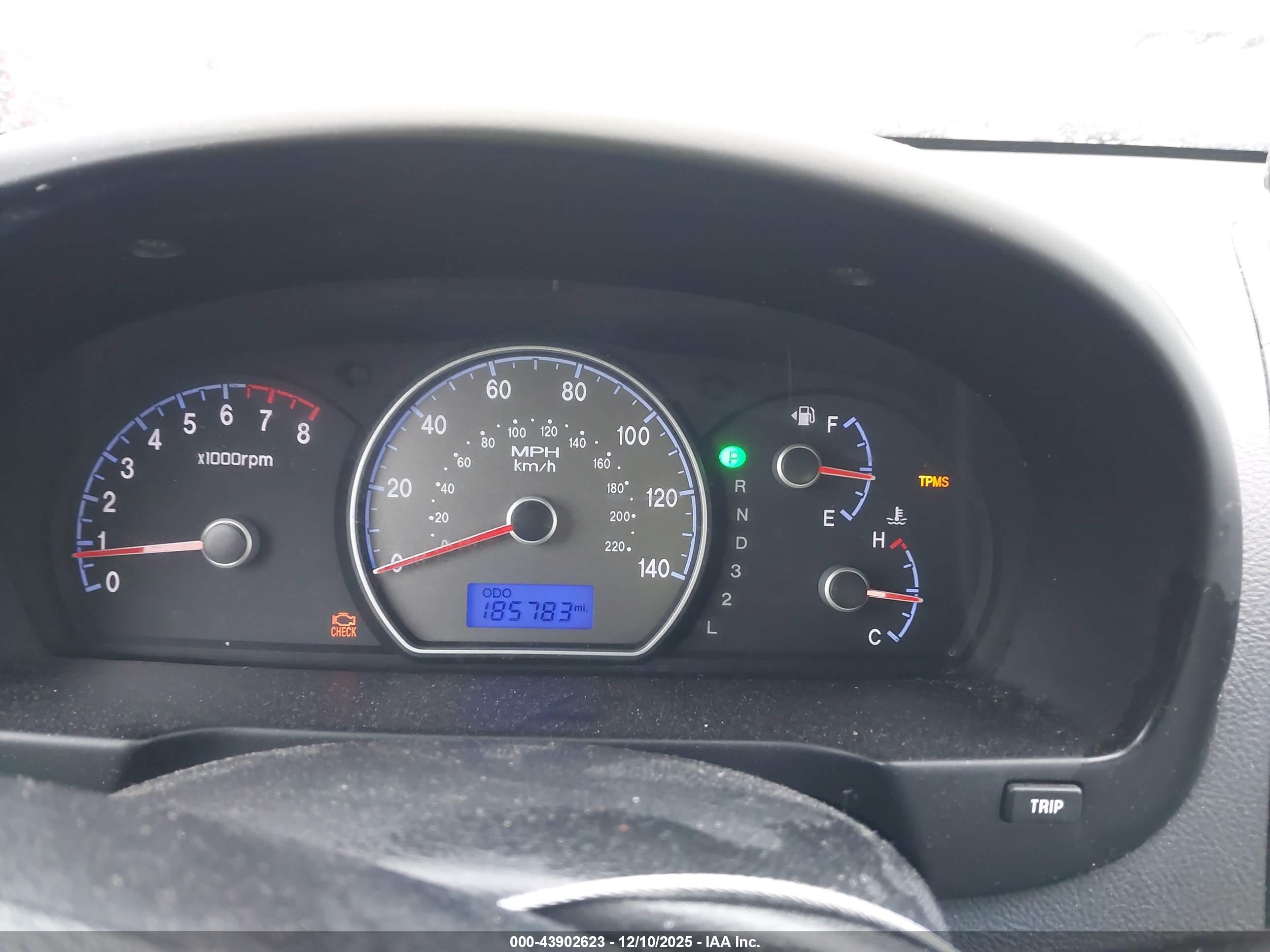 HYUNDAI ELANTRA image 7