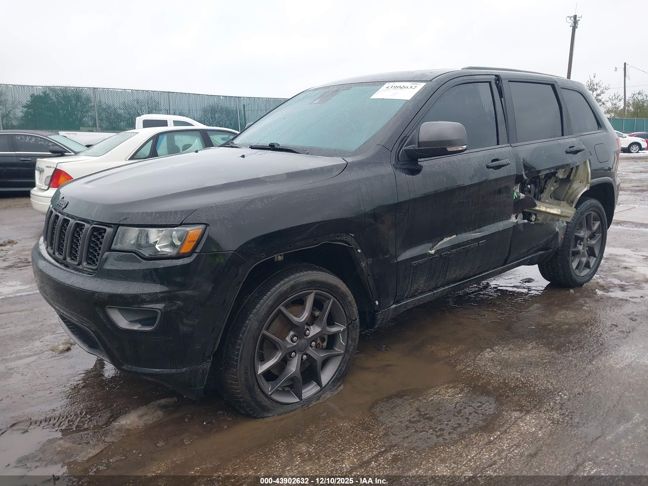 JEEP GRAND image 2