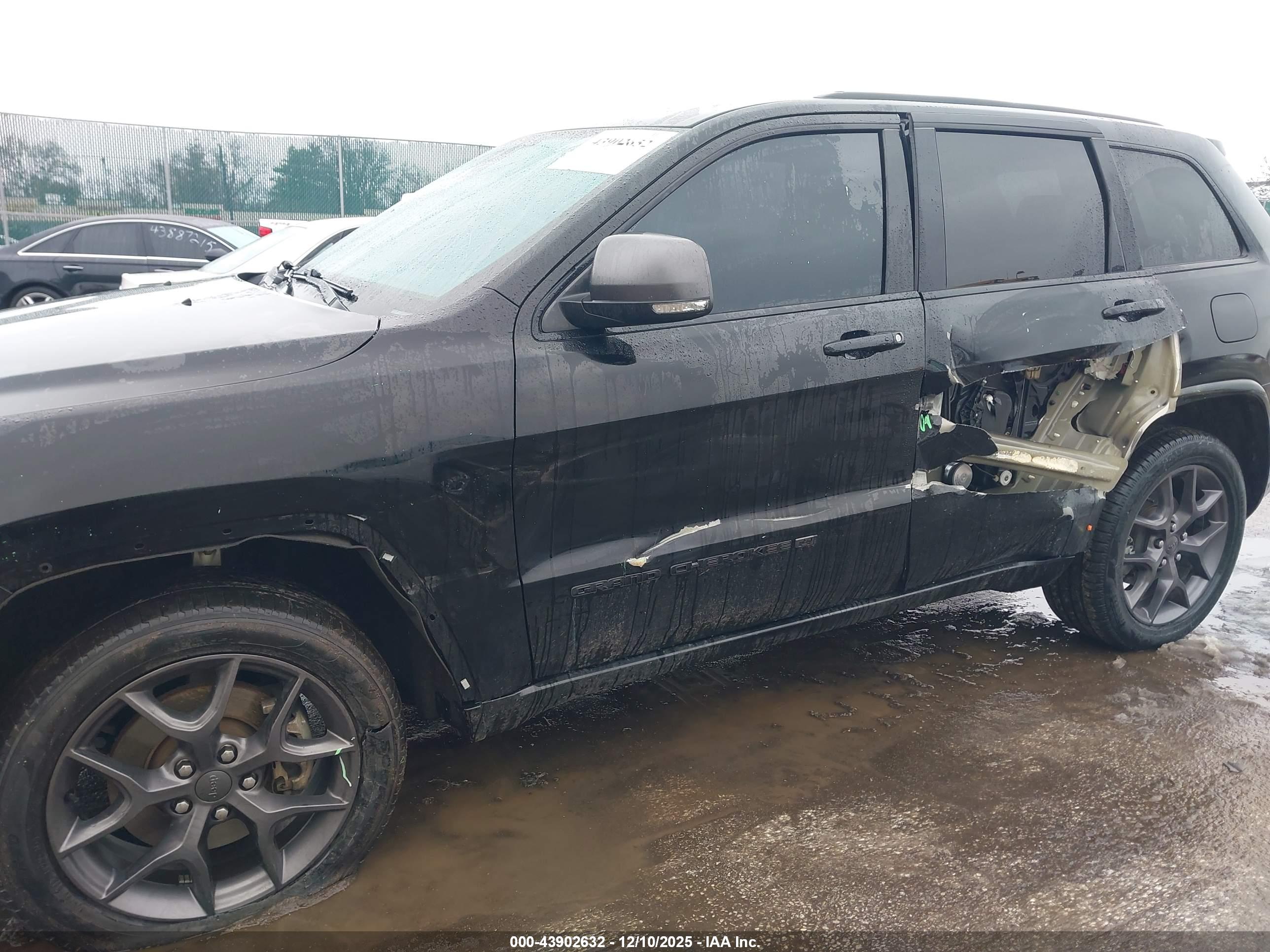 JEEP GRAND image 6