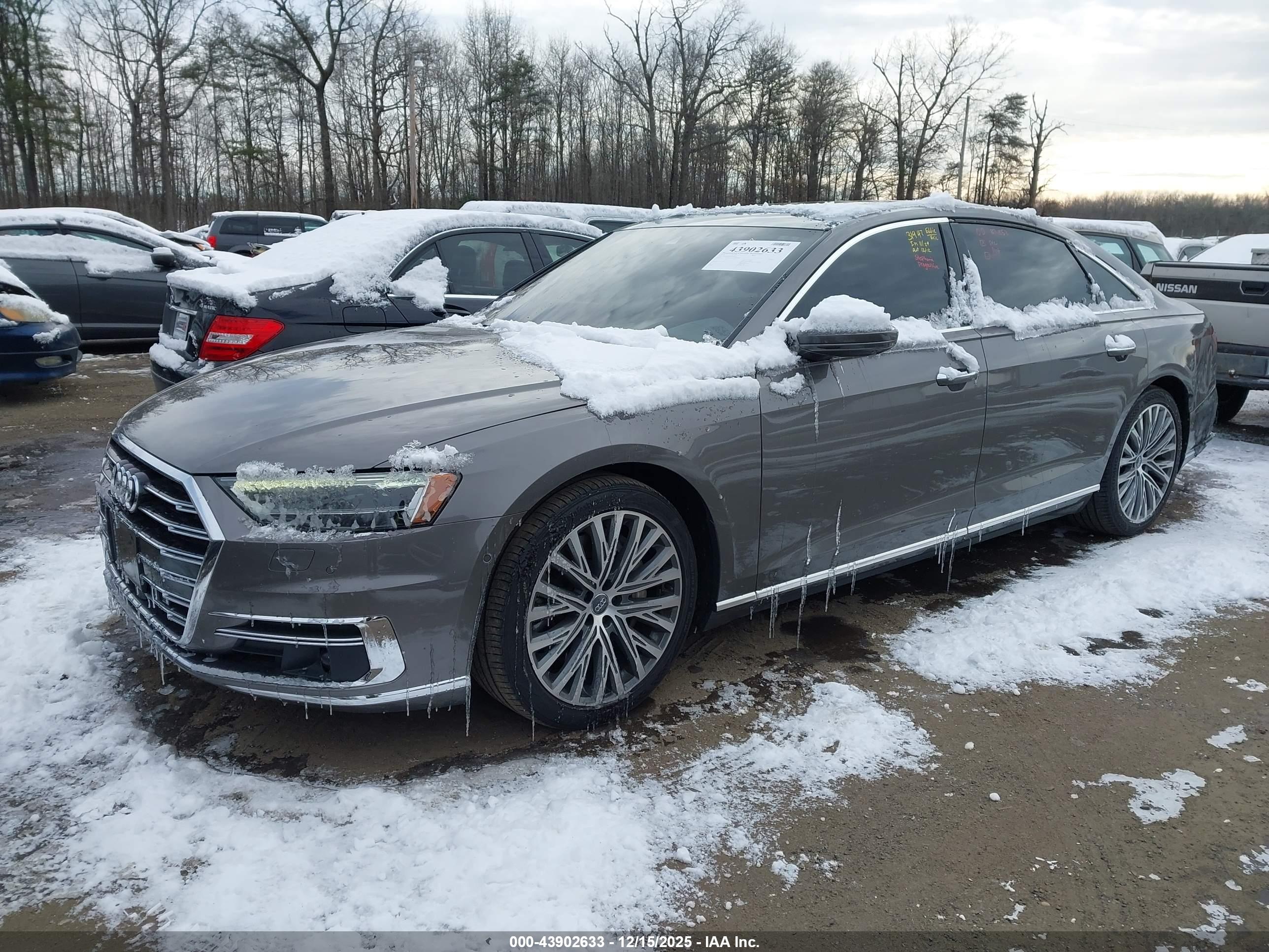 AUDI A8 image 2