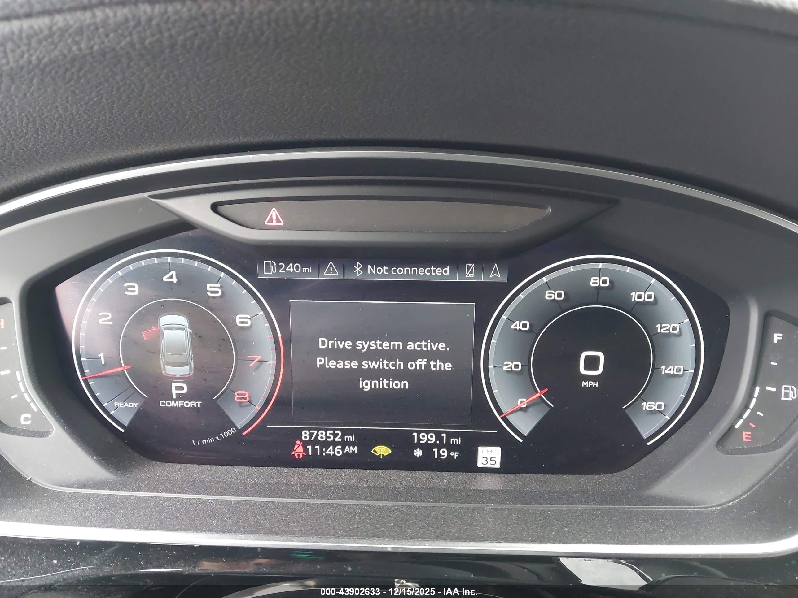 AUDI A8 image 7
