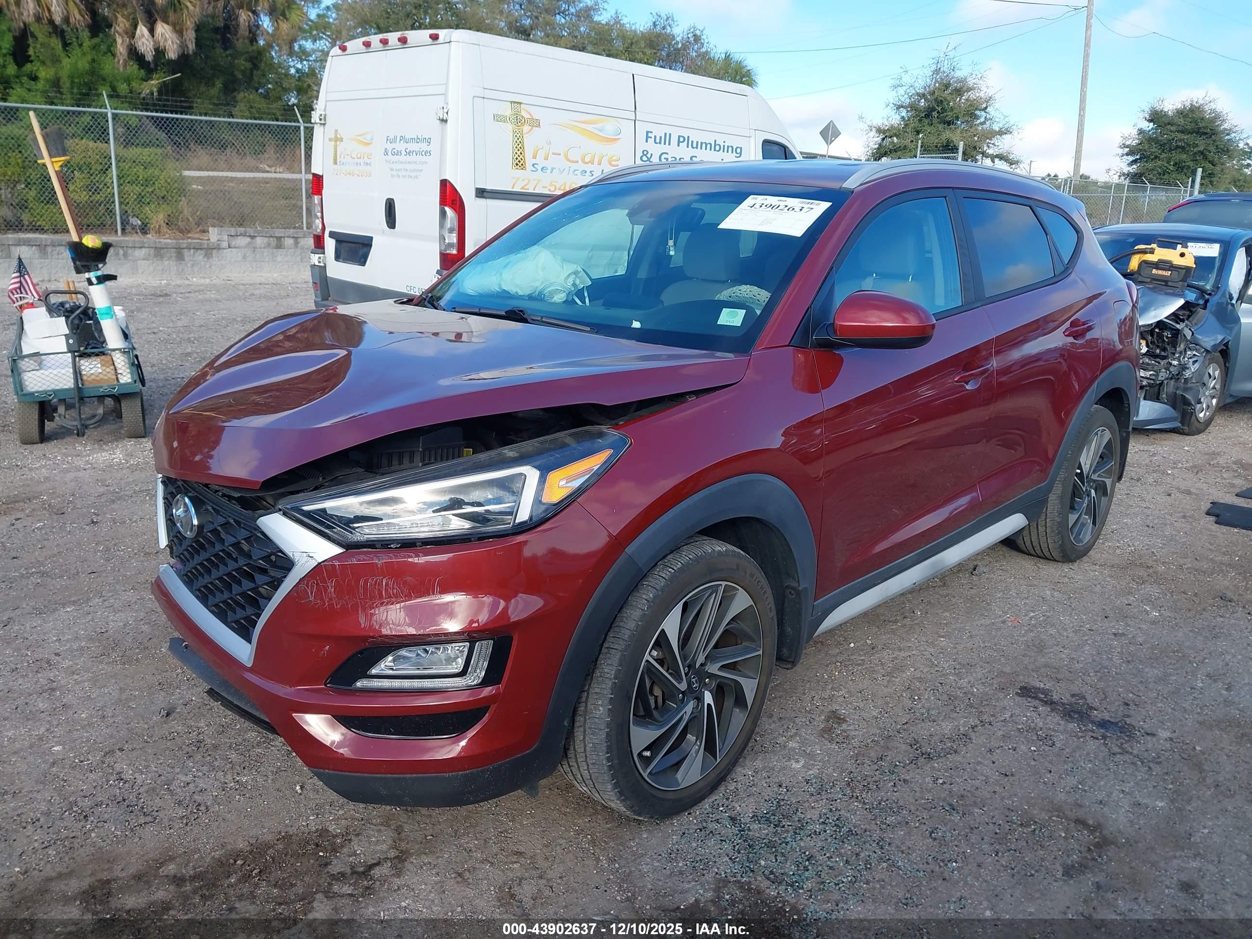 HYUNDAI TUCSON image 2