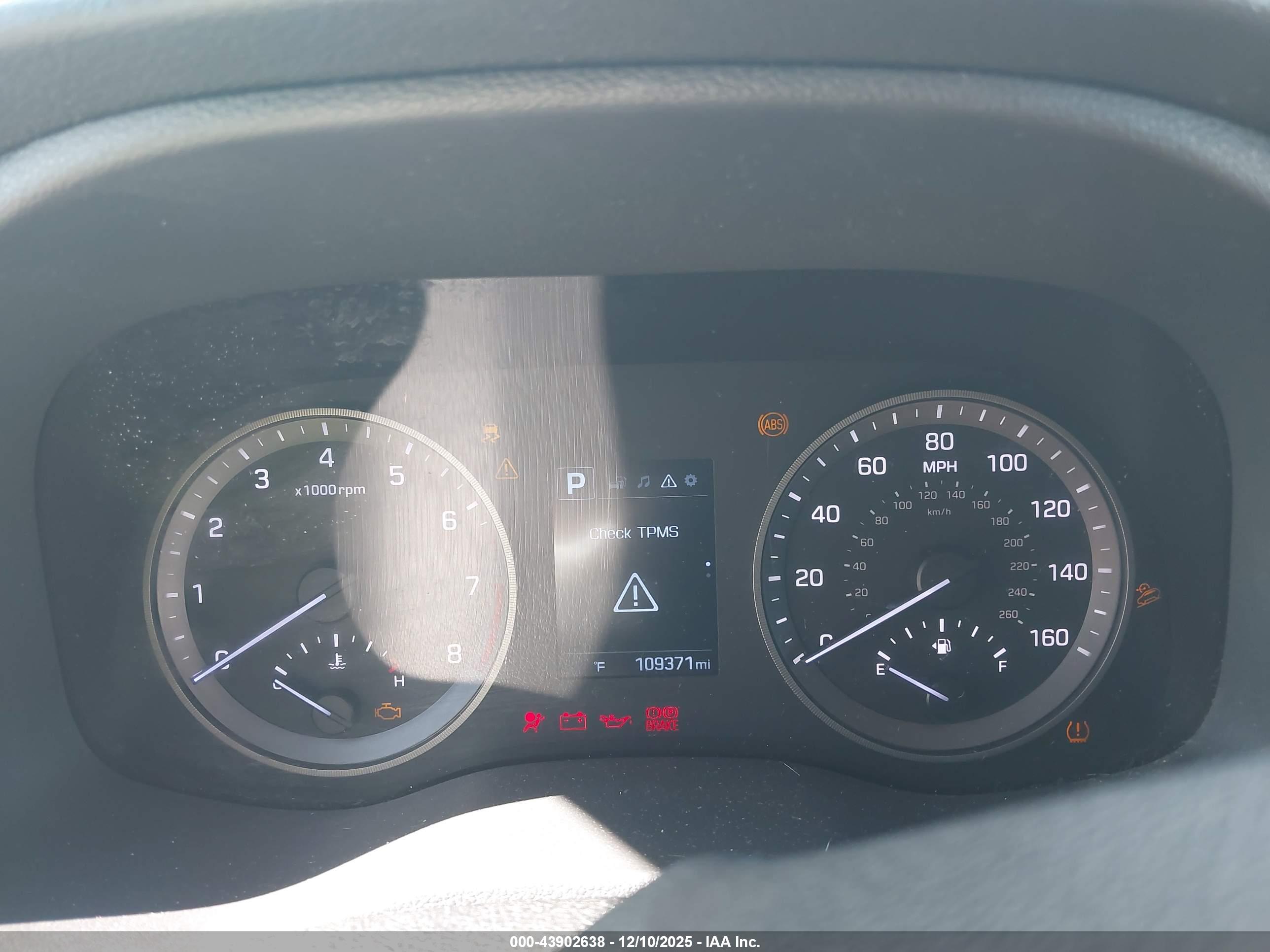 HYUNDAI TUCSON image 7