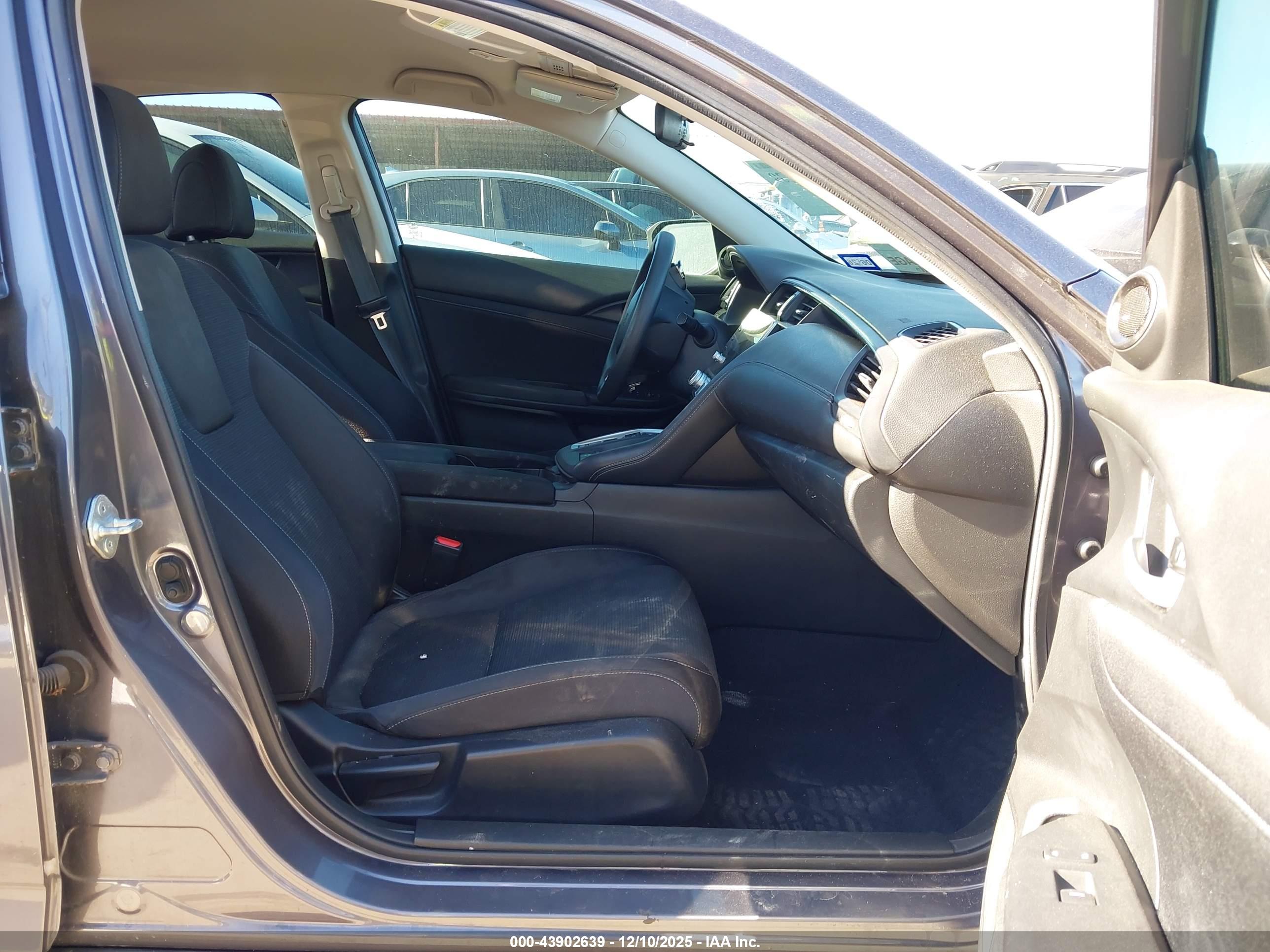 HONDA INSIGHT image 5