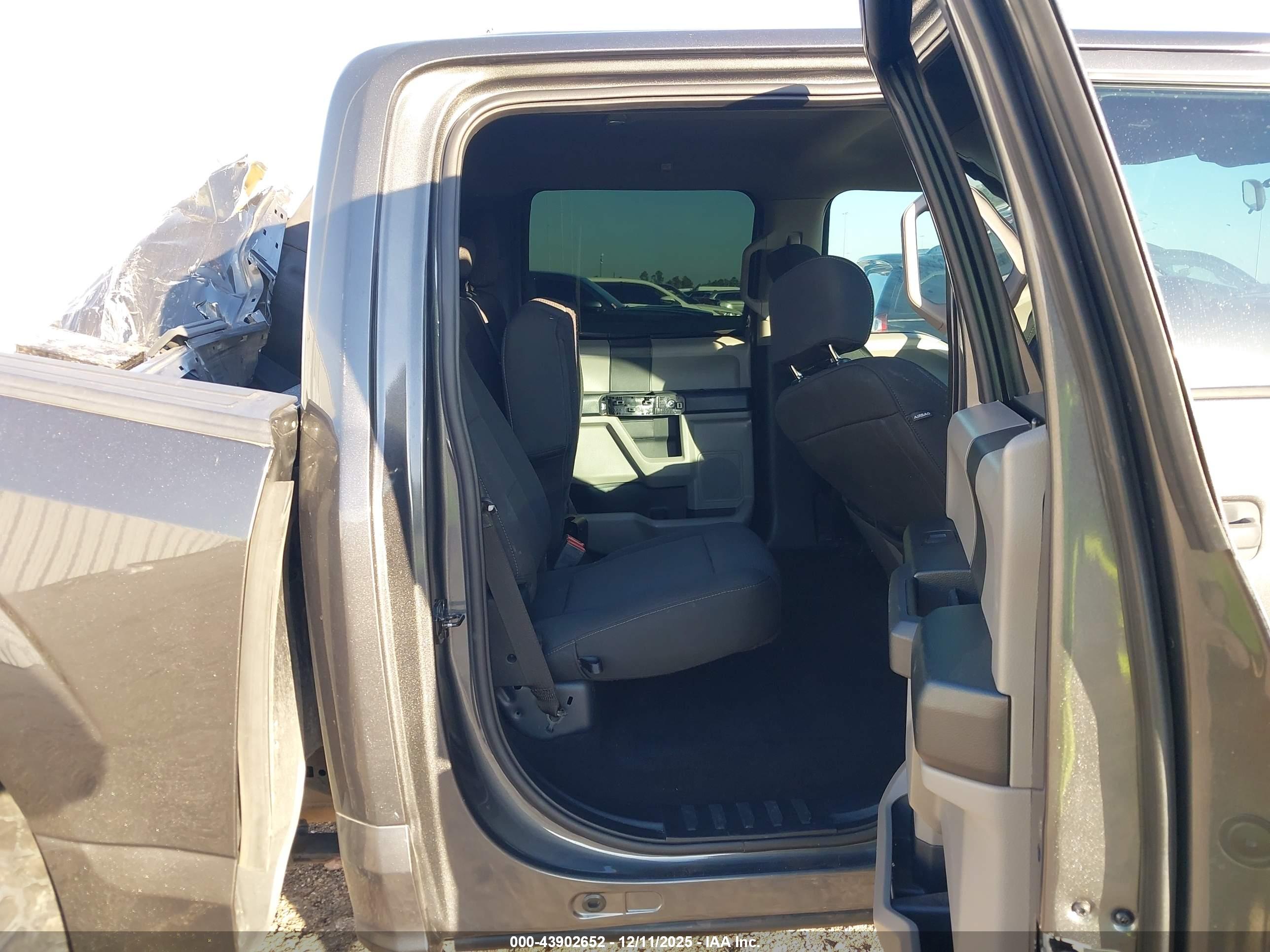 FORD F-150 image 8