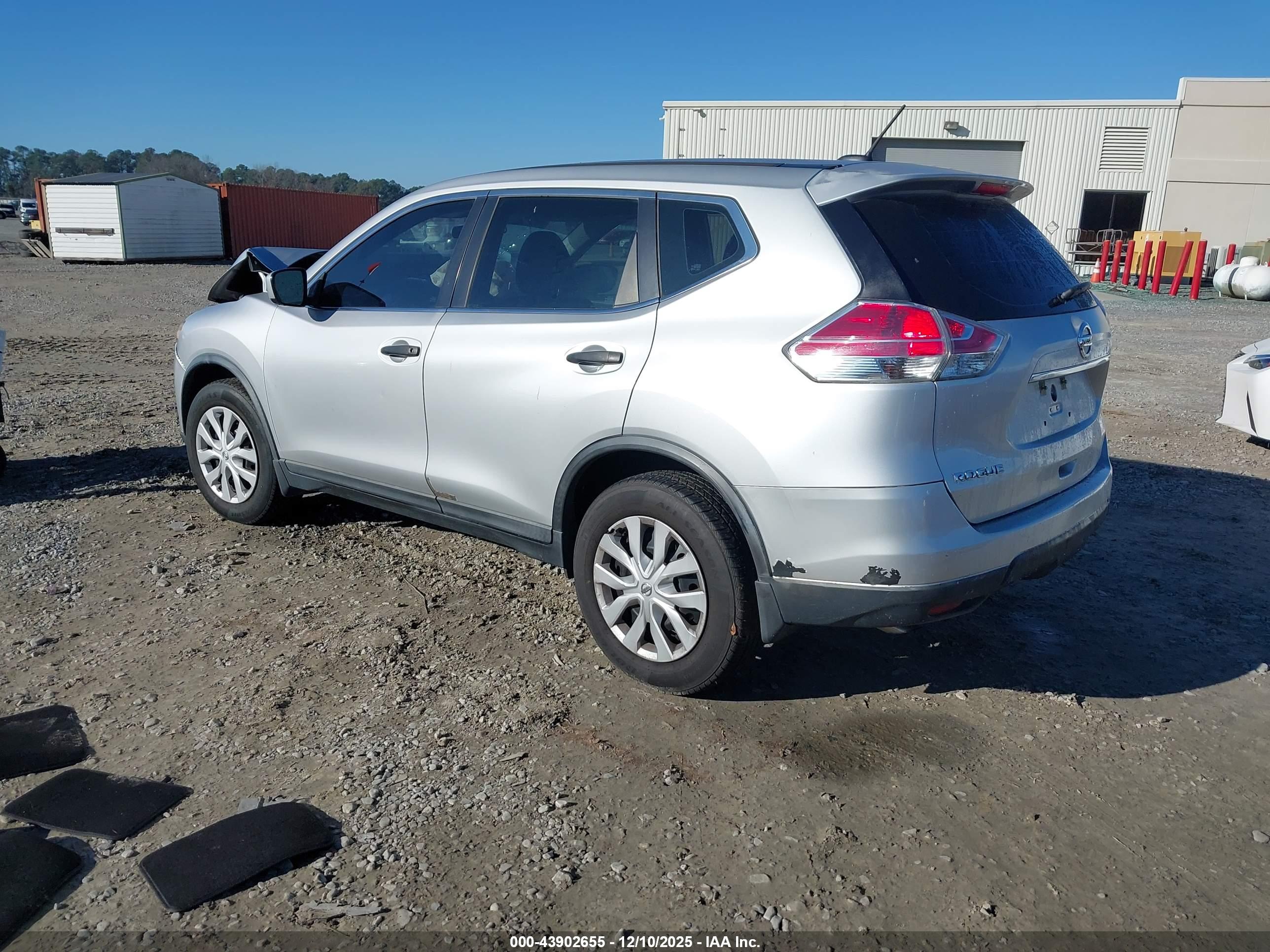 NISSAN ROGUE image 3