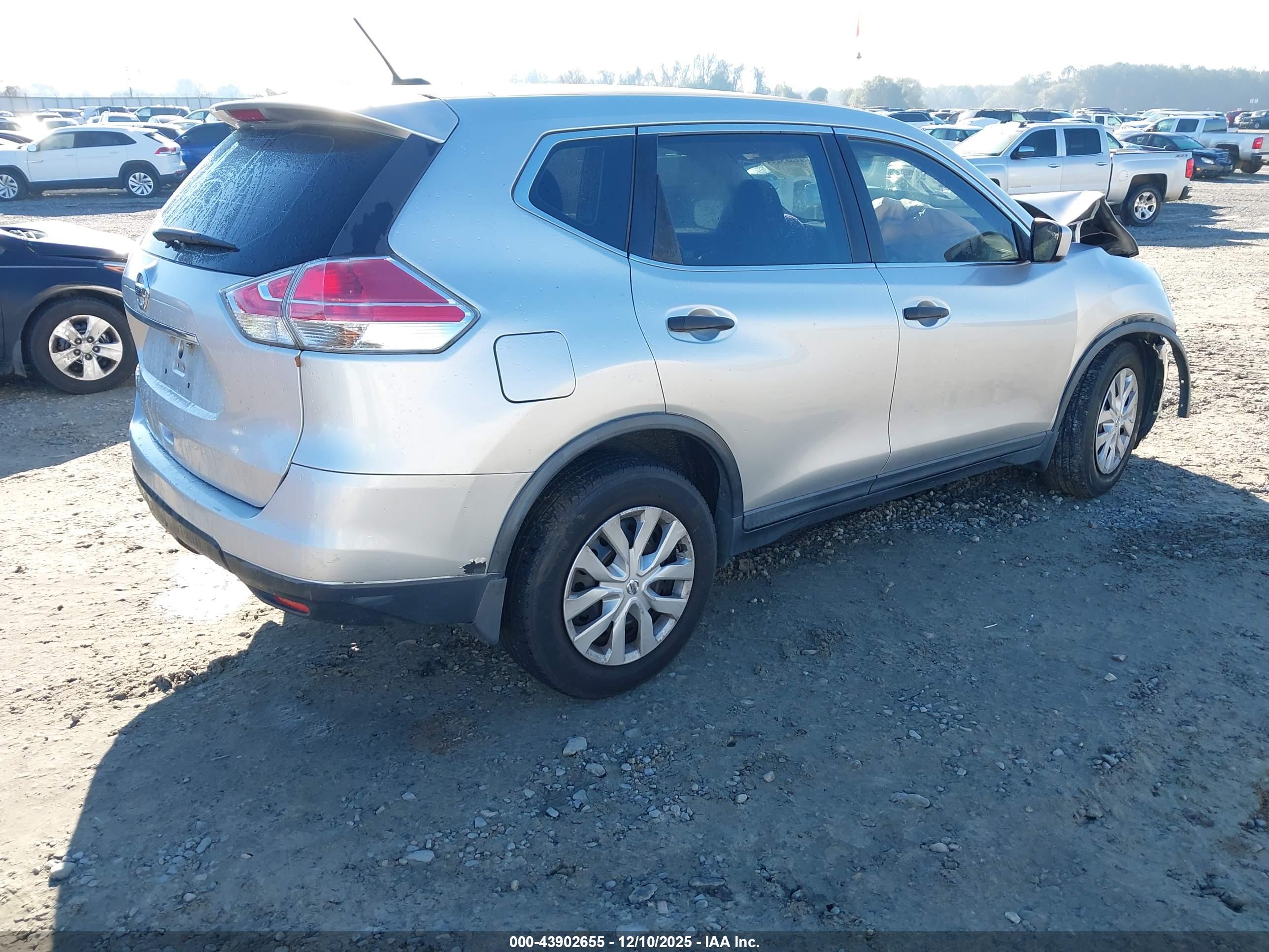 NISSAN ROGUE image 4