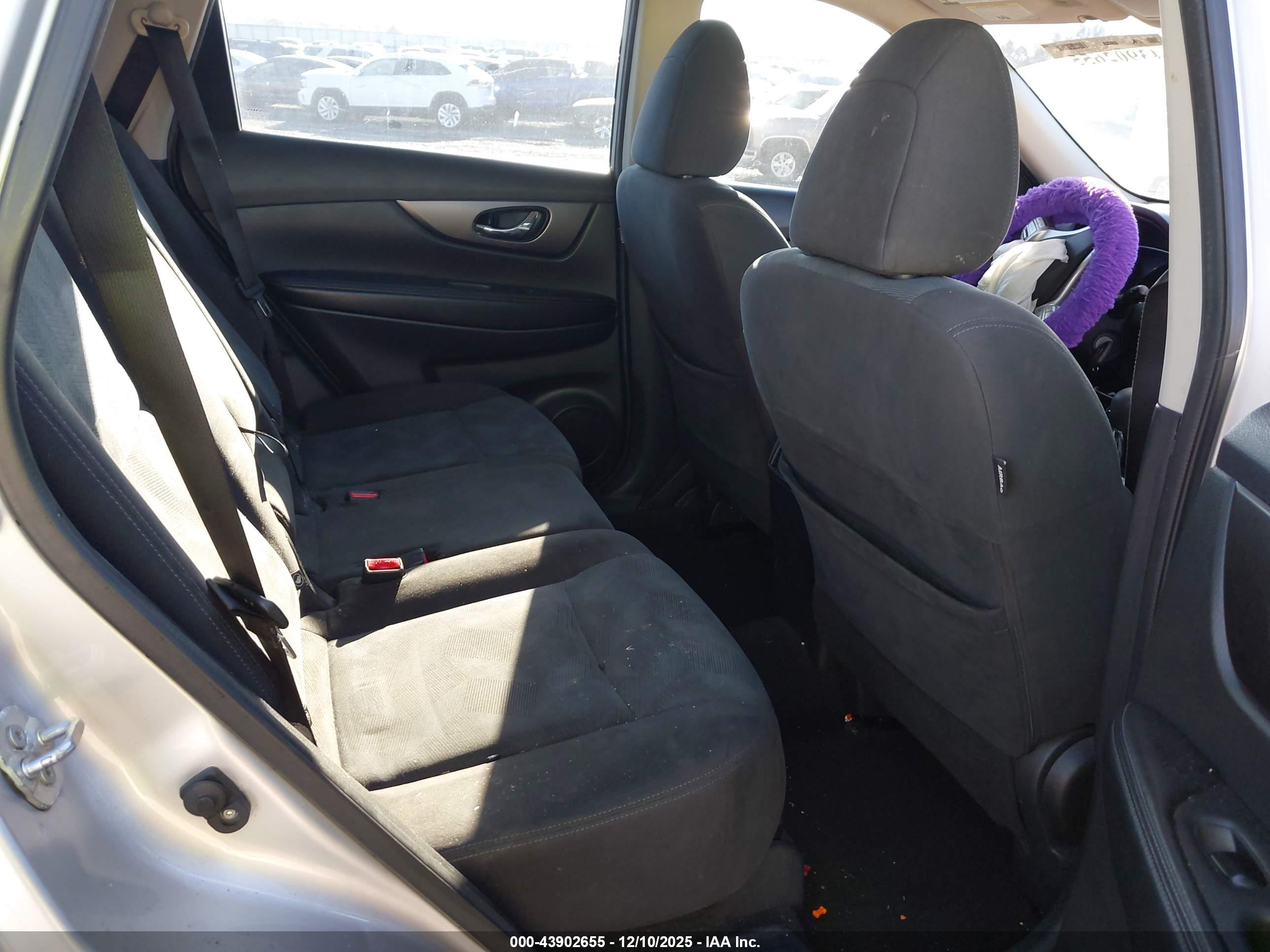 NISSAN ROGUE image 8