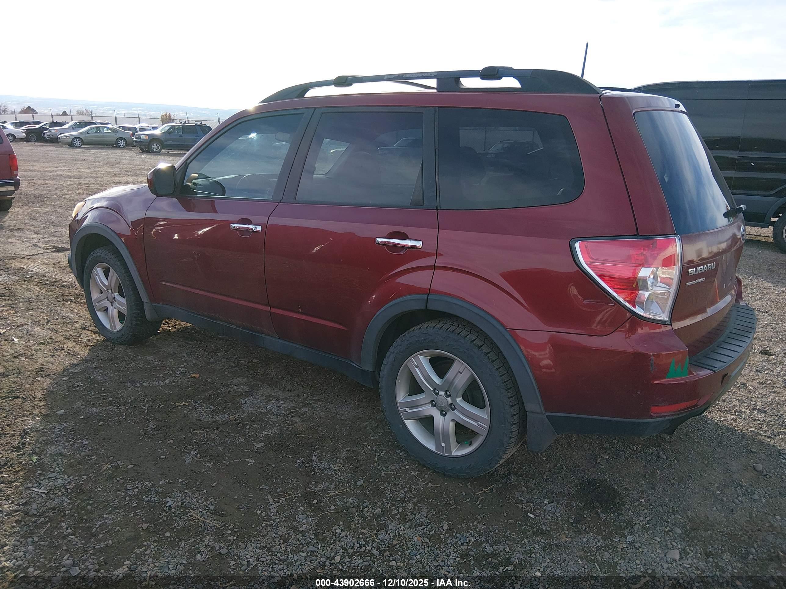 SUBARU FORESTER image 3