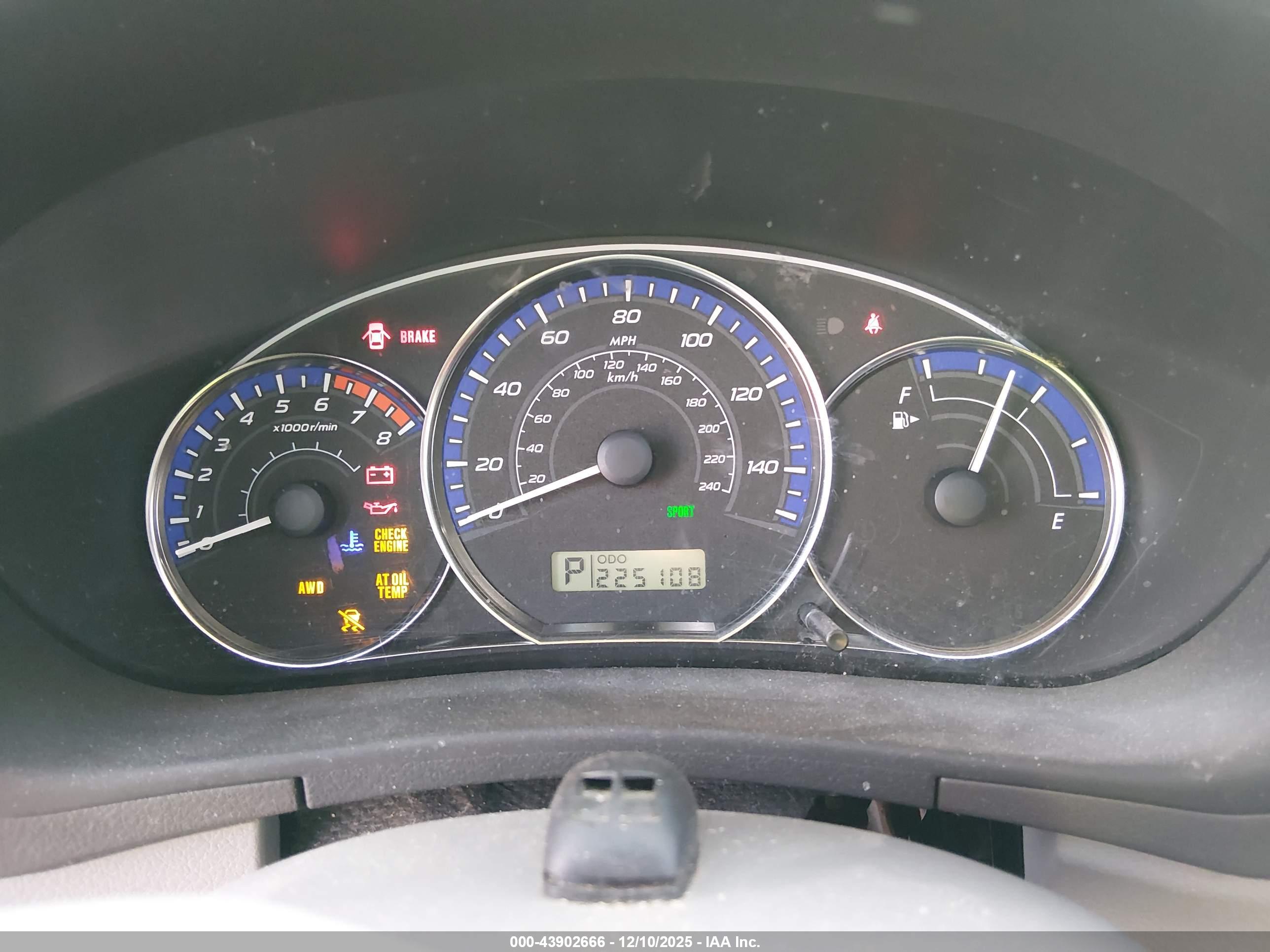 SUBARU FORESTER image 7