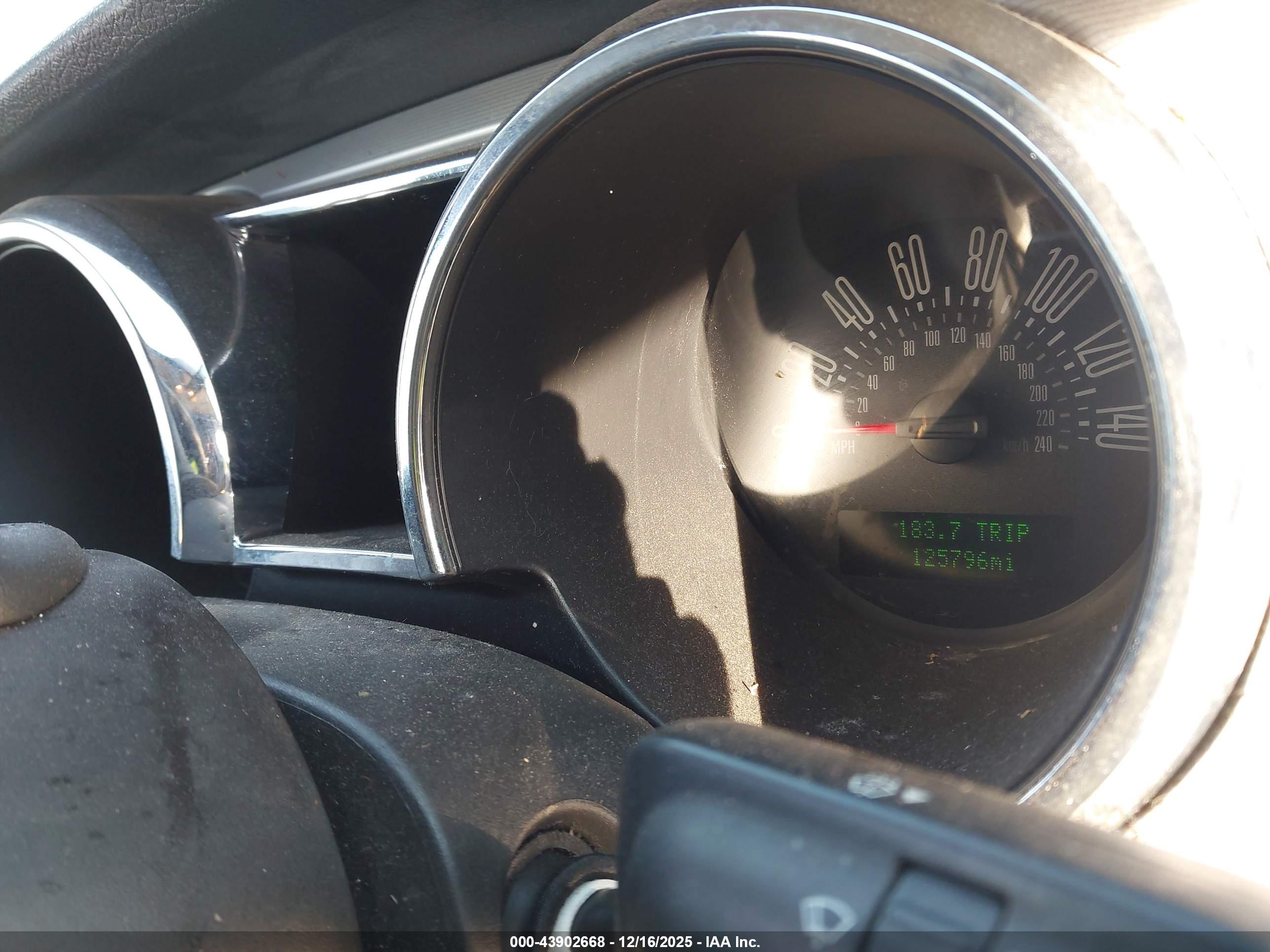 FORD MUSTANG image 7