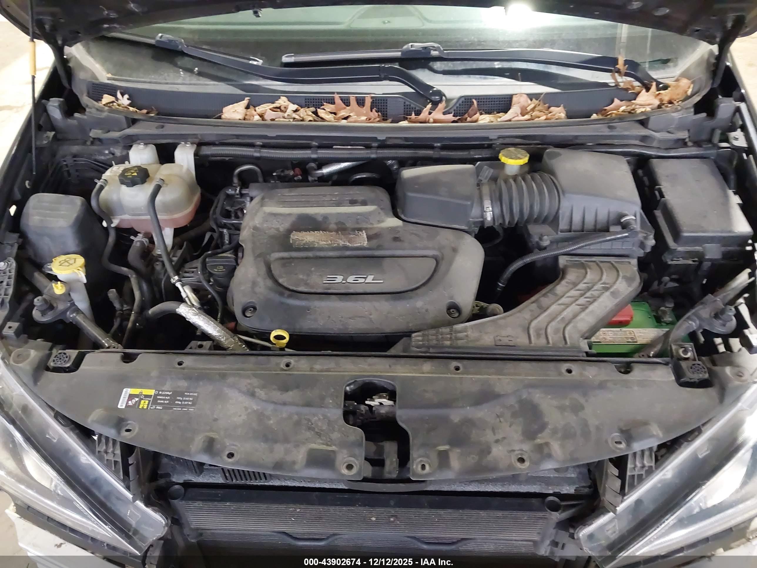 CHRYSLER PACIFICA image 10