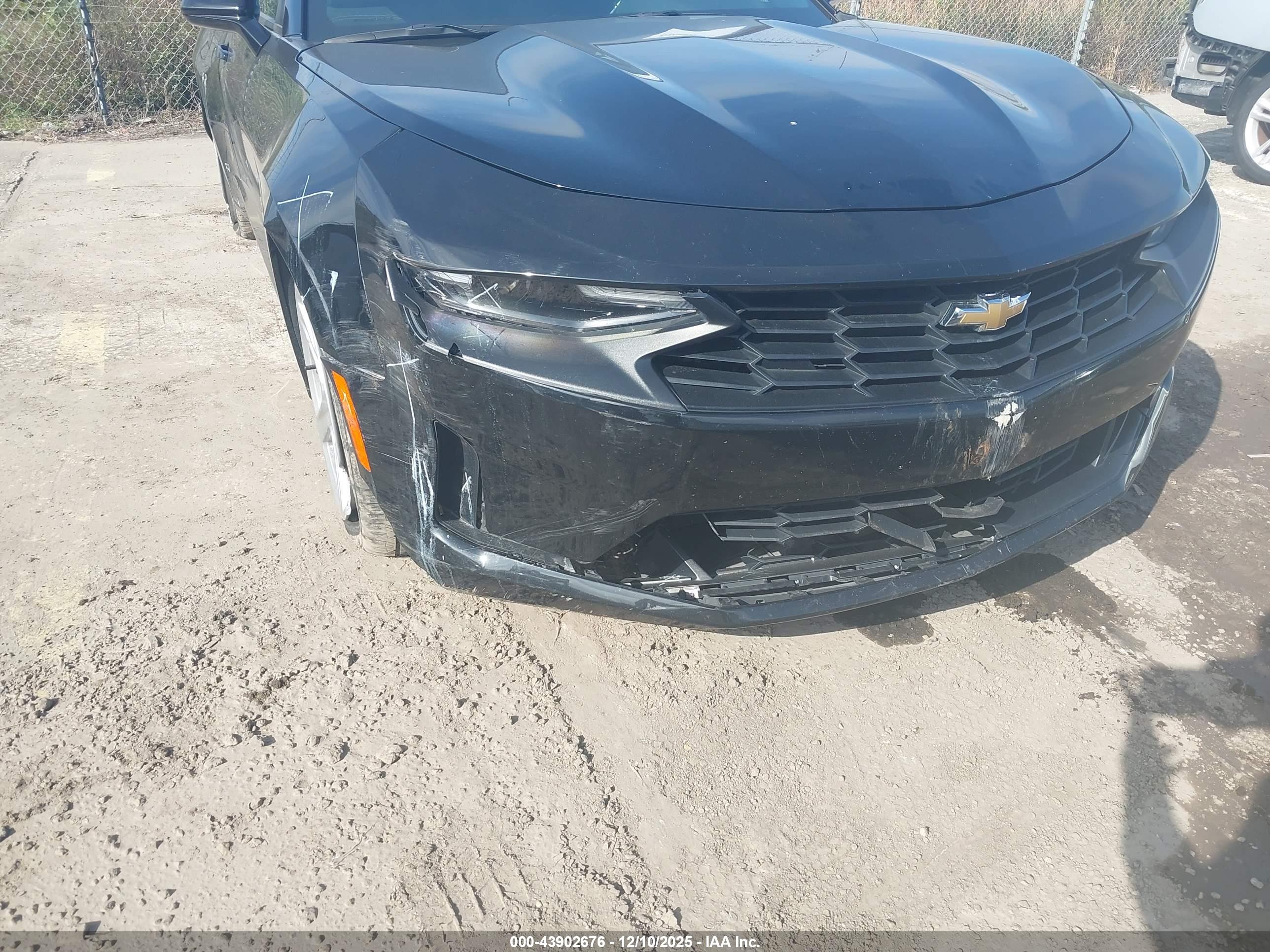 CHEVROLET CAMARO image 6