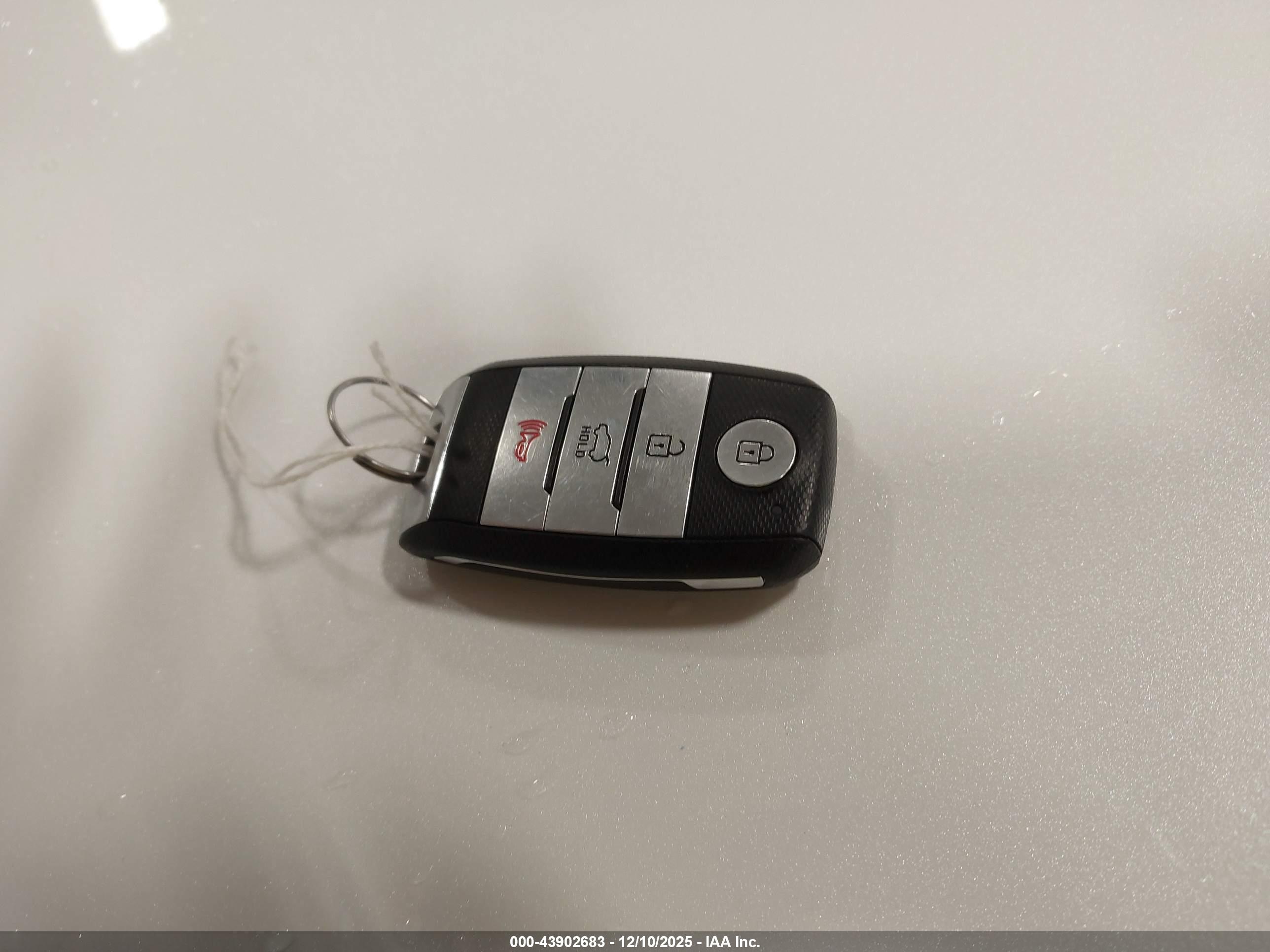 KIA SORENTO image 11