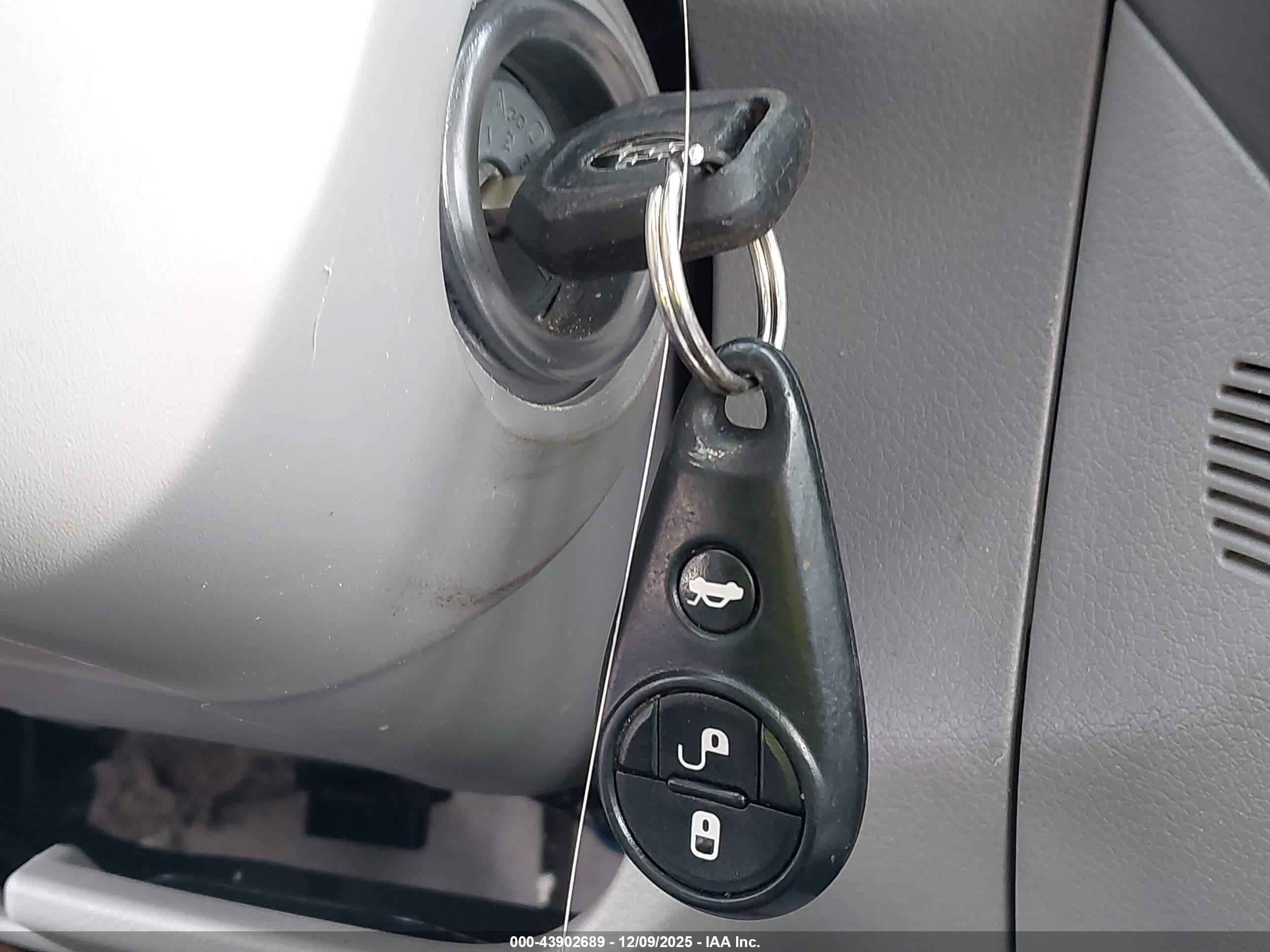SUBARU FORESTER image 11