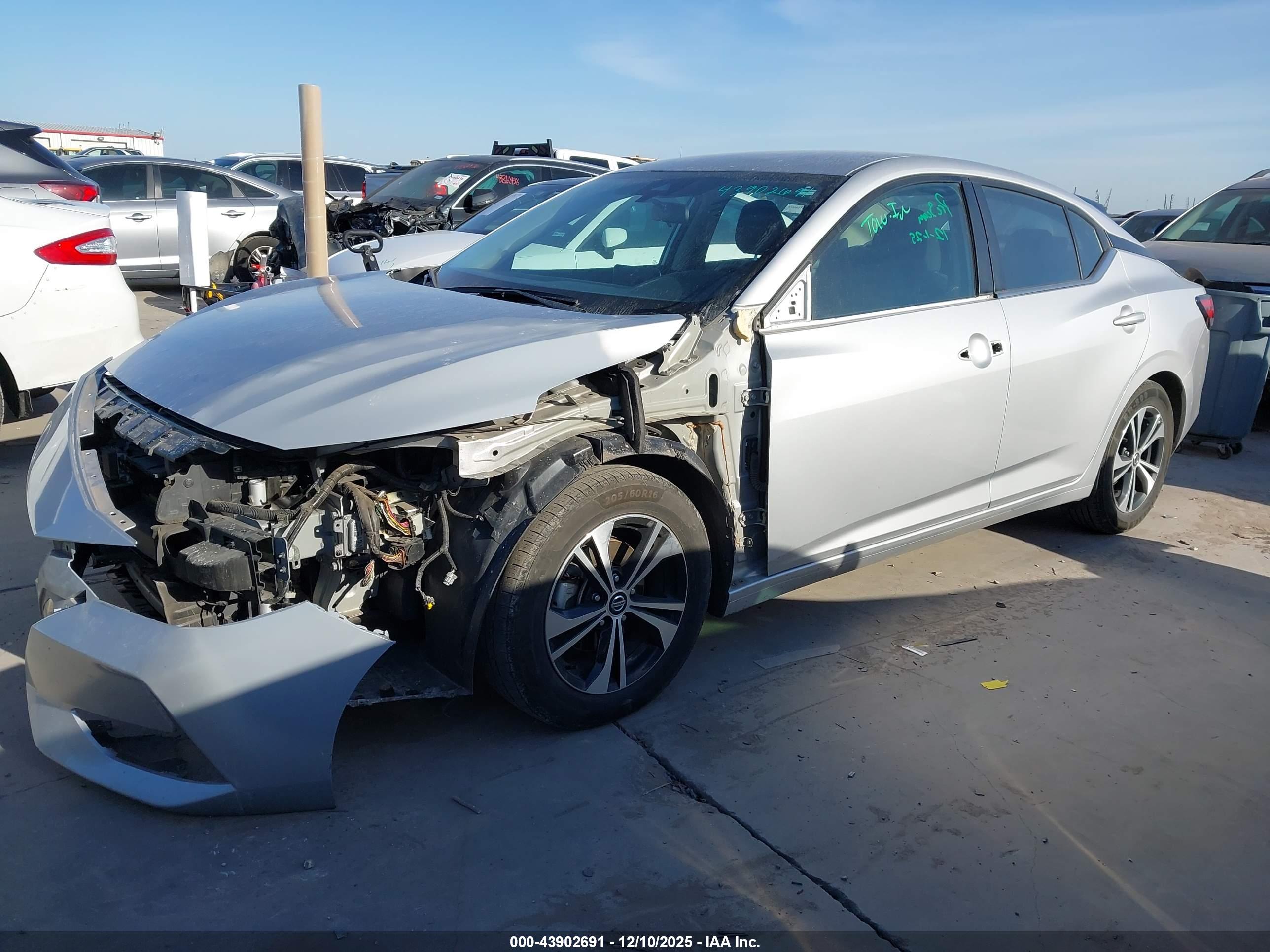 NISSAN SENTRA image 2