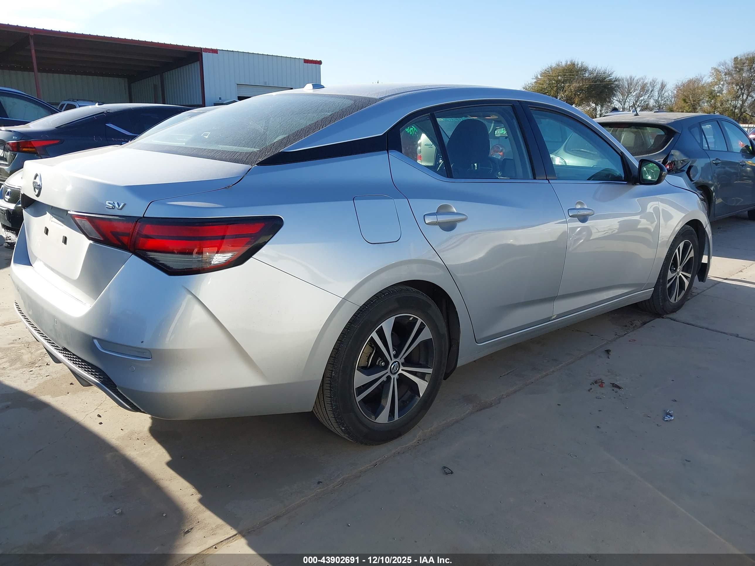 NISSAN SENTRA image 4