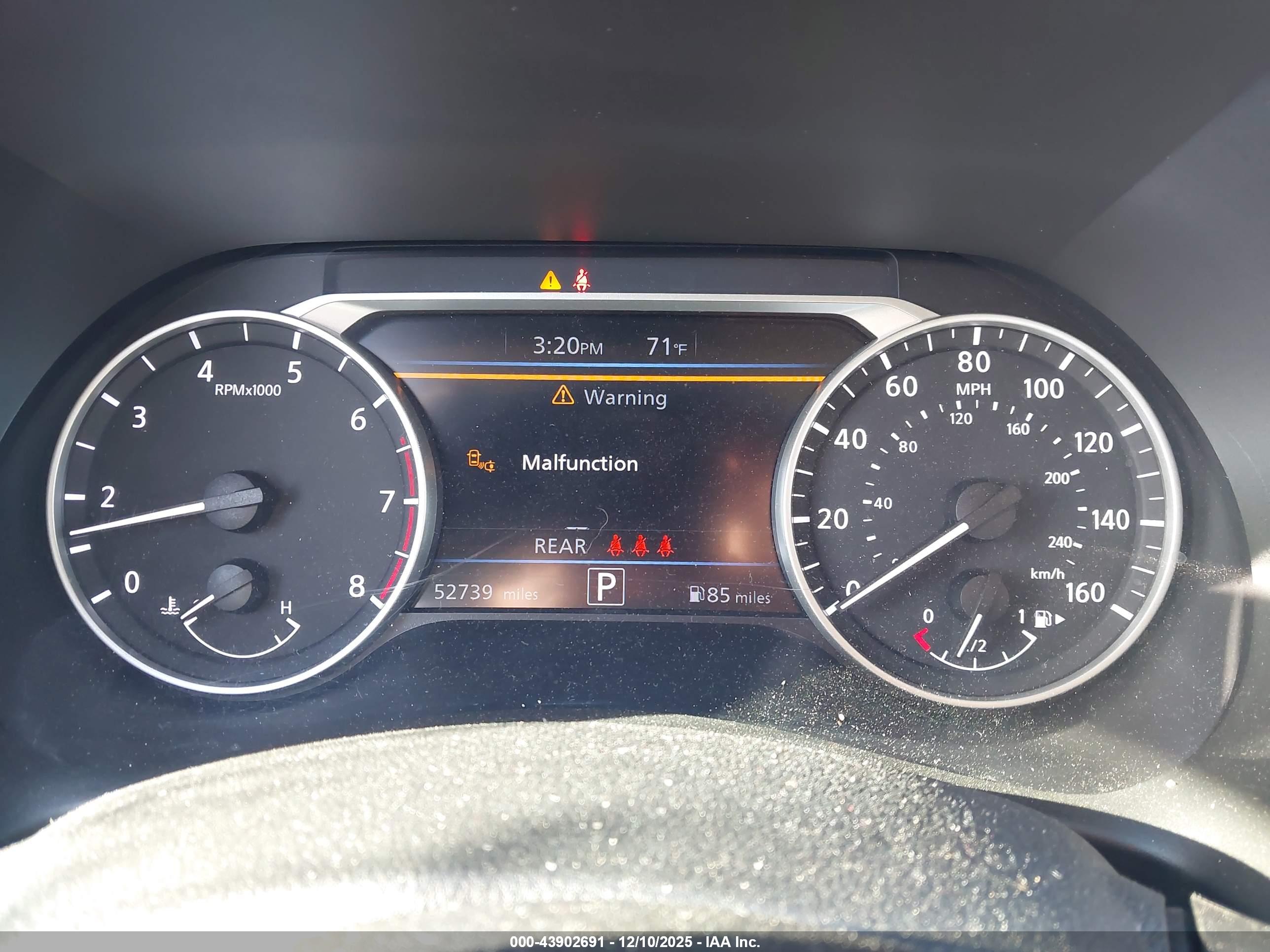 NISSAN SENTRA image 7
