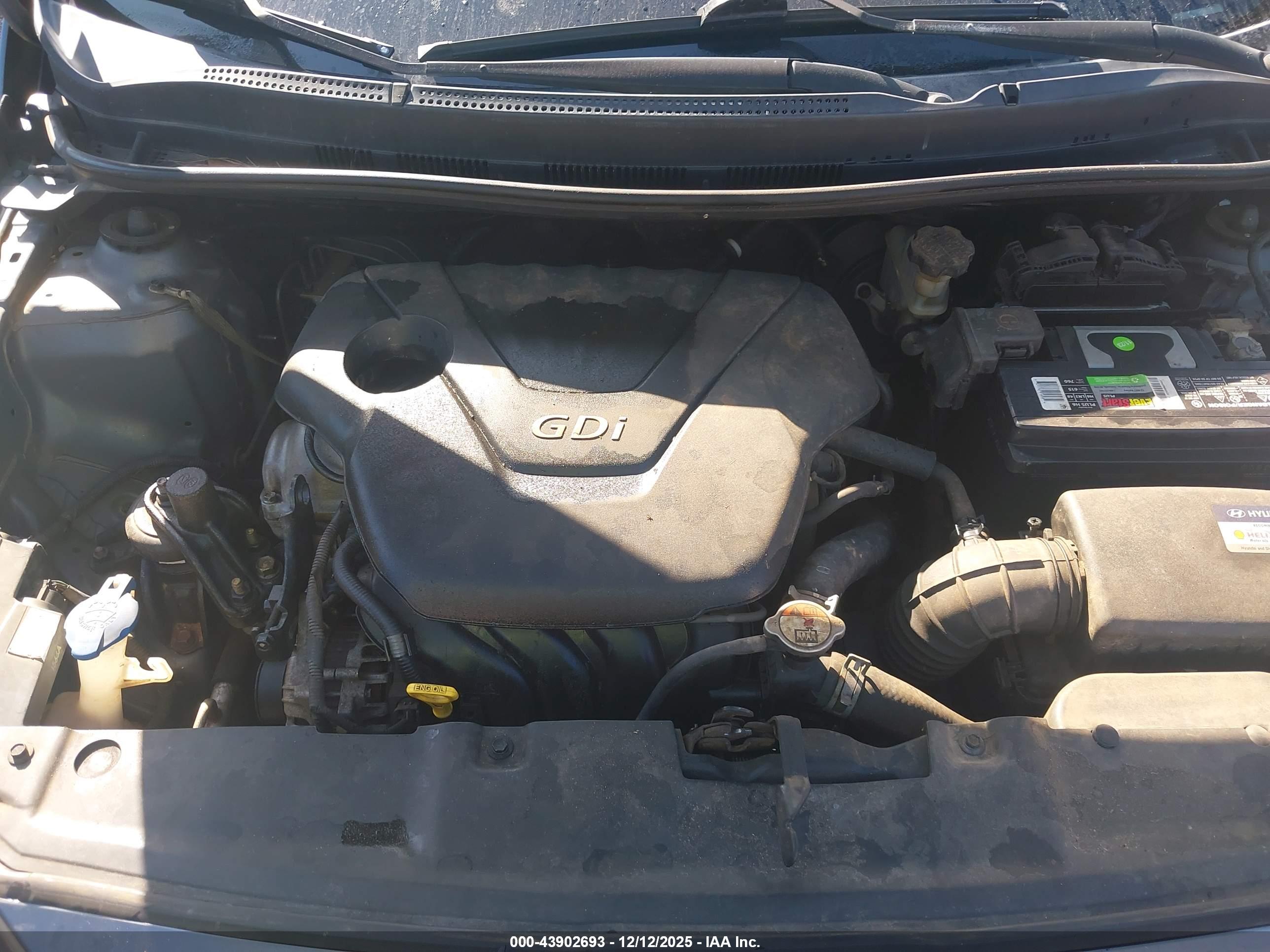 HYUNDAI ACCENT image 10