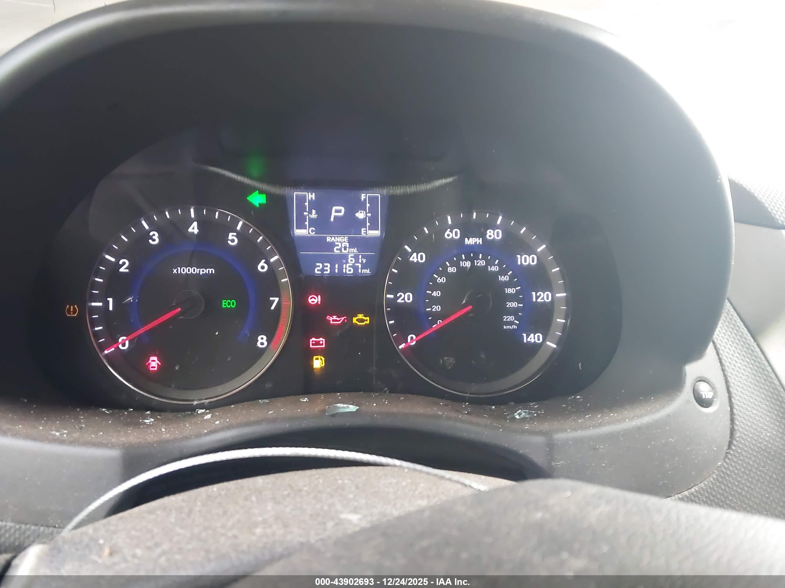 HYUNDAI ACCENT image 7