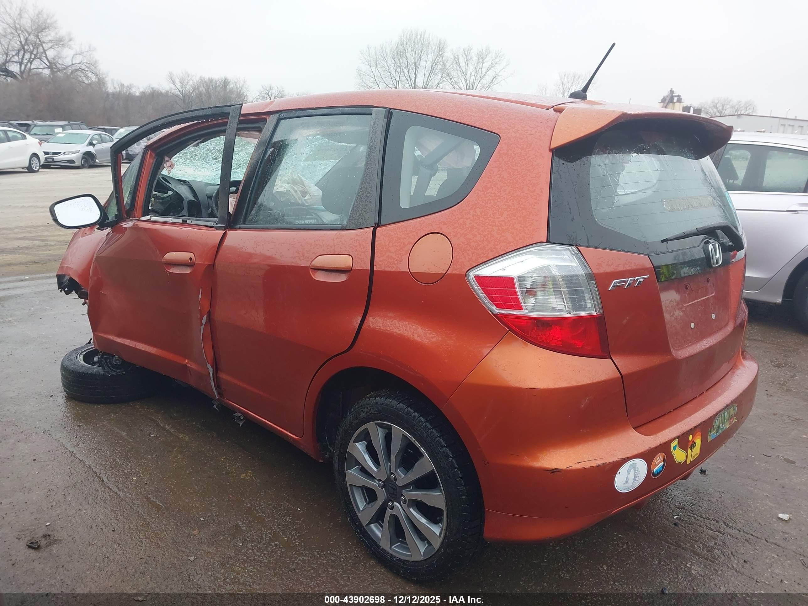 HONDA FIT image 3