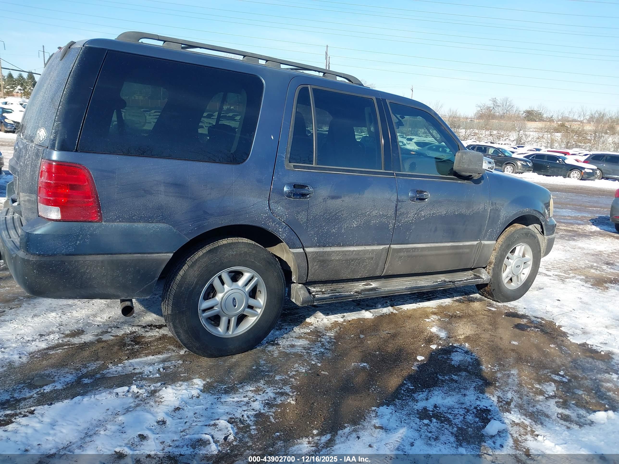 FORD EXPEDITION image 4