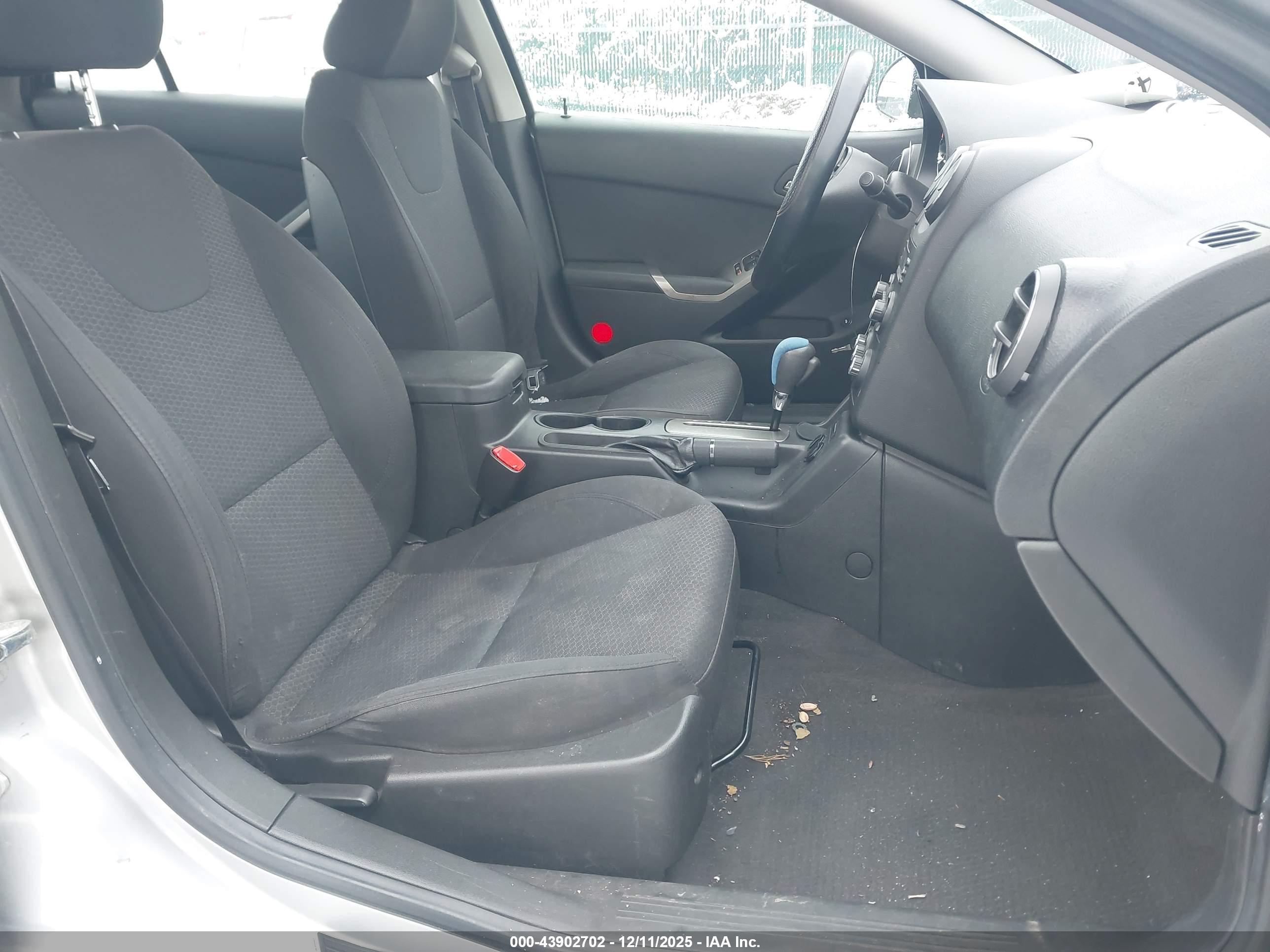 PONTIAC G6 image 5