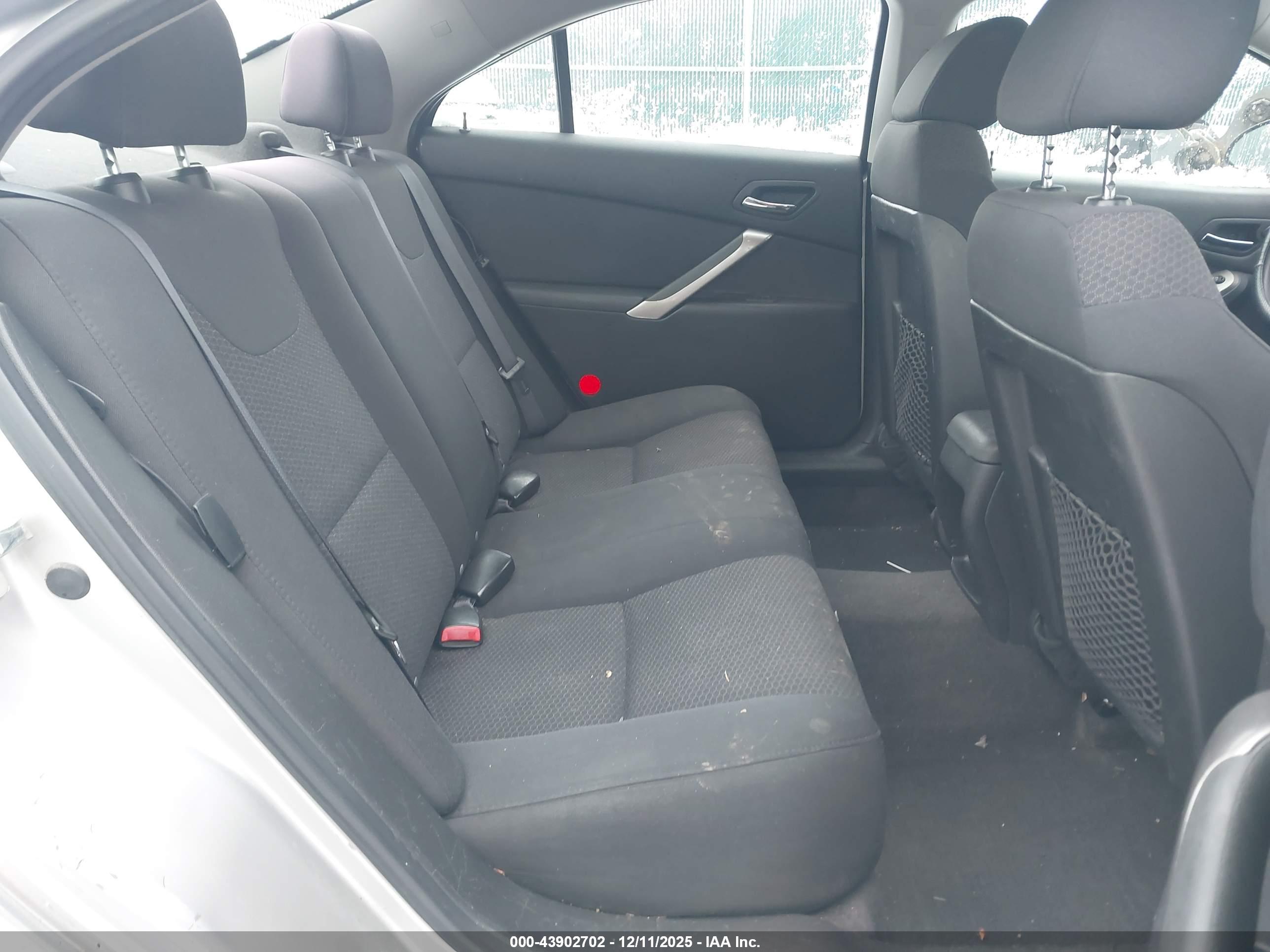 PONTIAC G6 image 8
