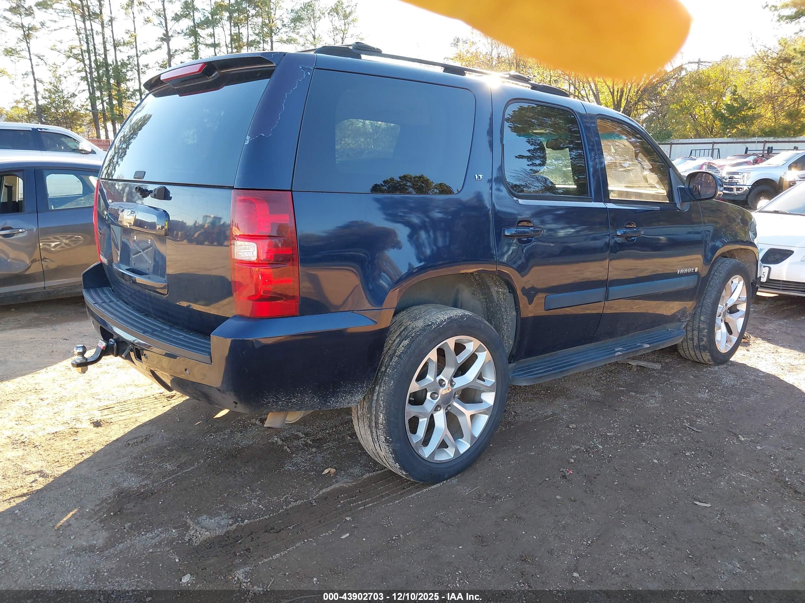 CHEVROLET TAHOE image 4