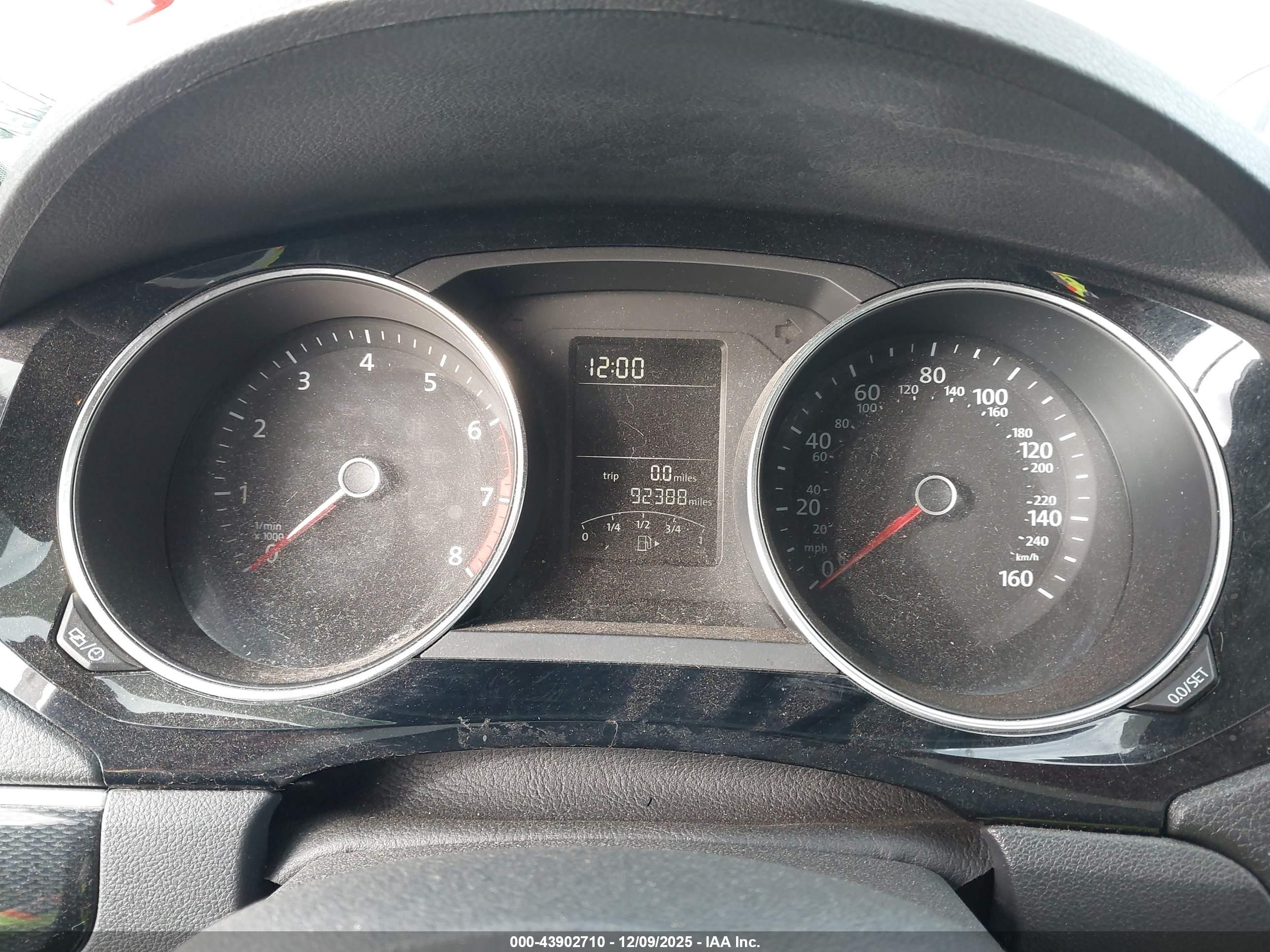 VOLKSWAGEN JETTA image 7