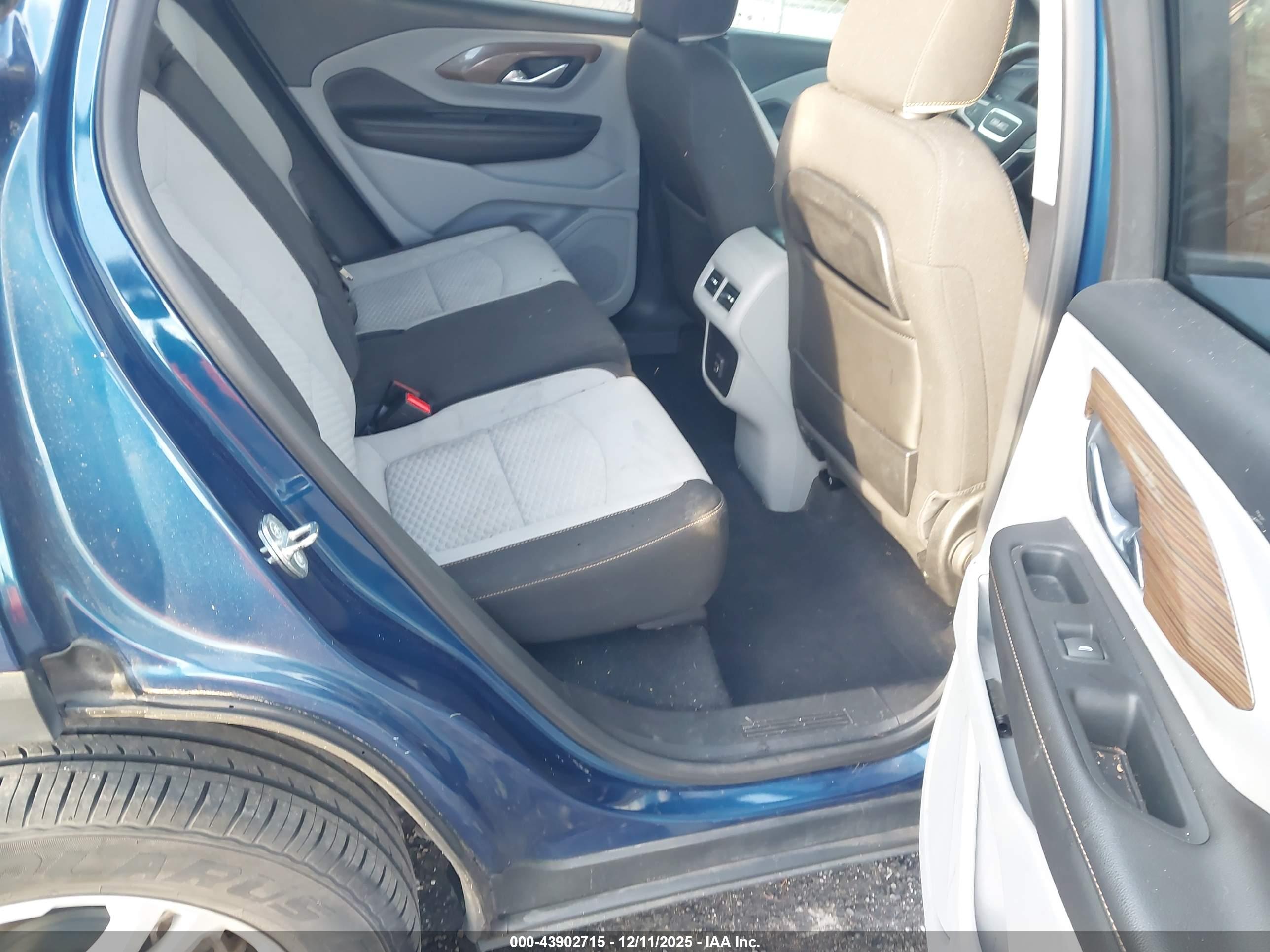 GMC TERRAIN image 8