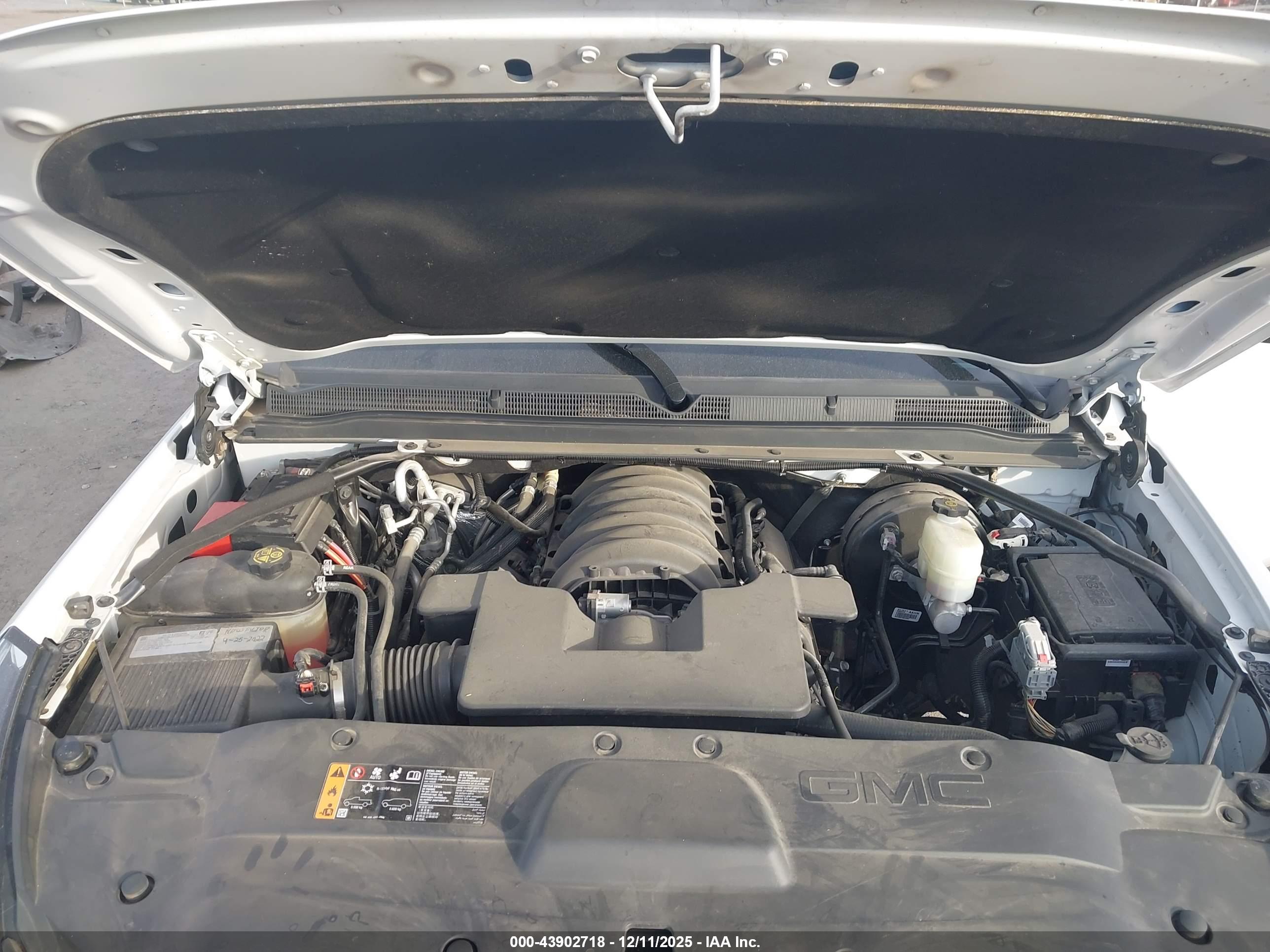 GMC YUKON image 10