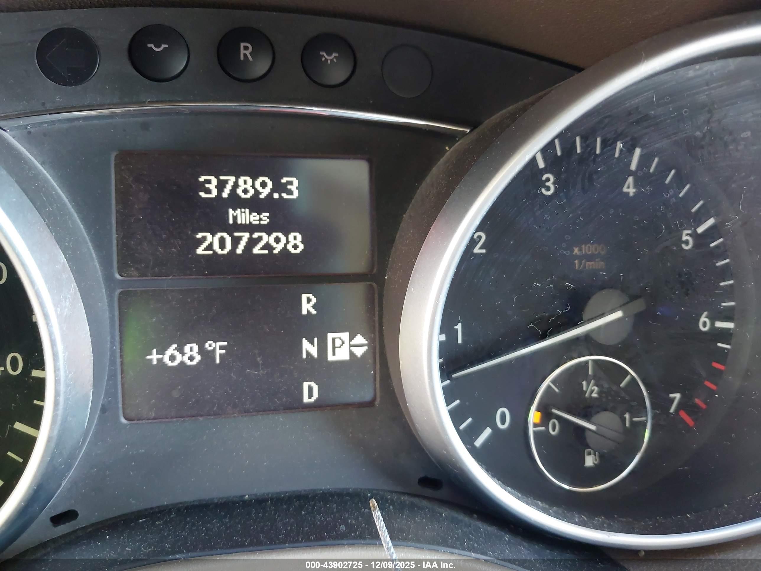 MERCEDES-BENZ ML image 7