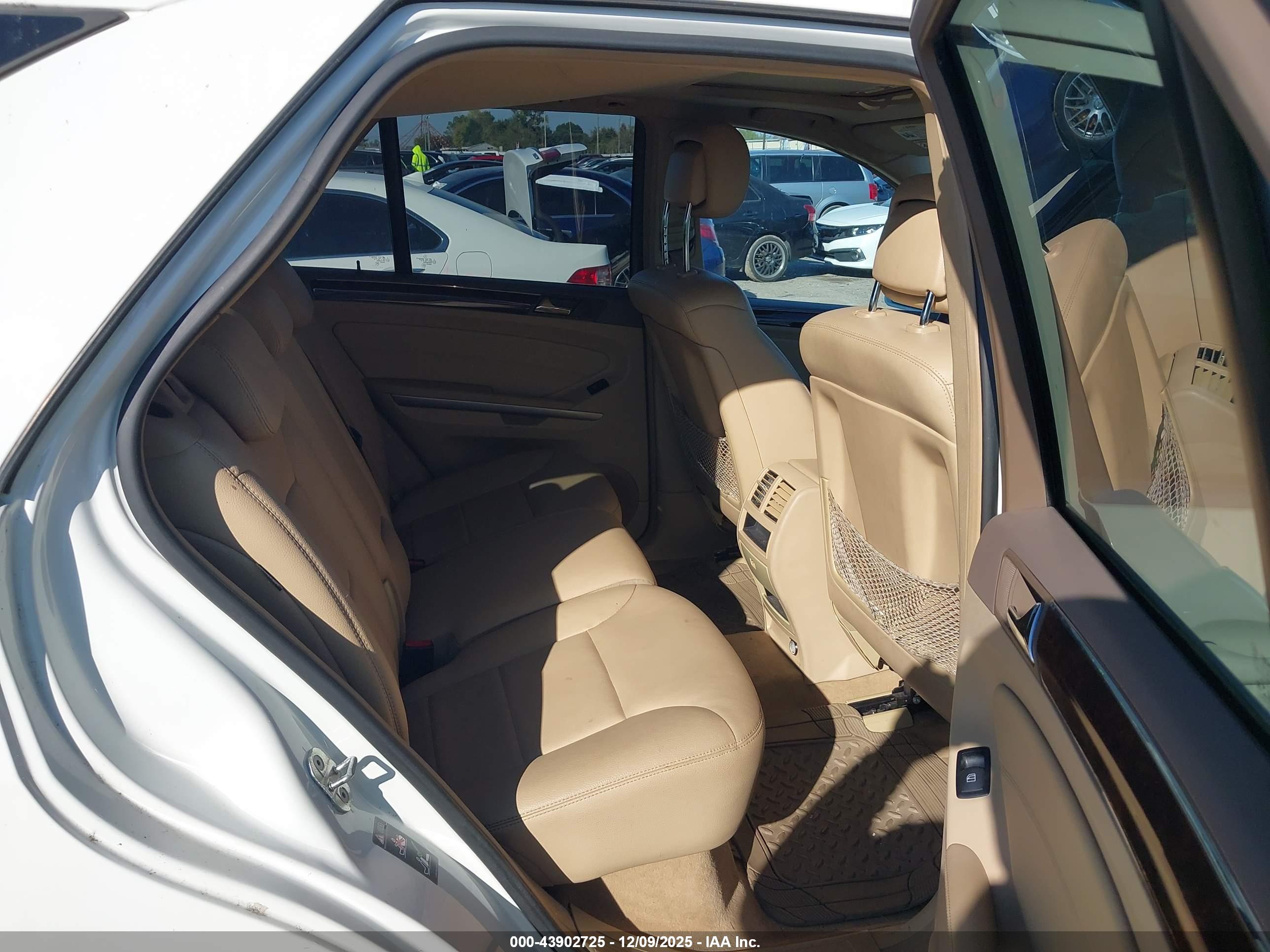 MERCEDES-BENZ ML image 8