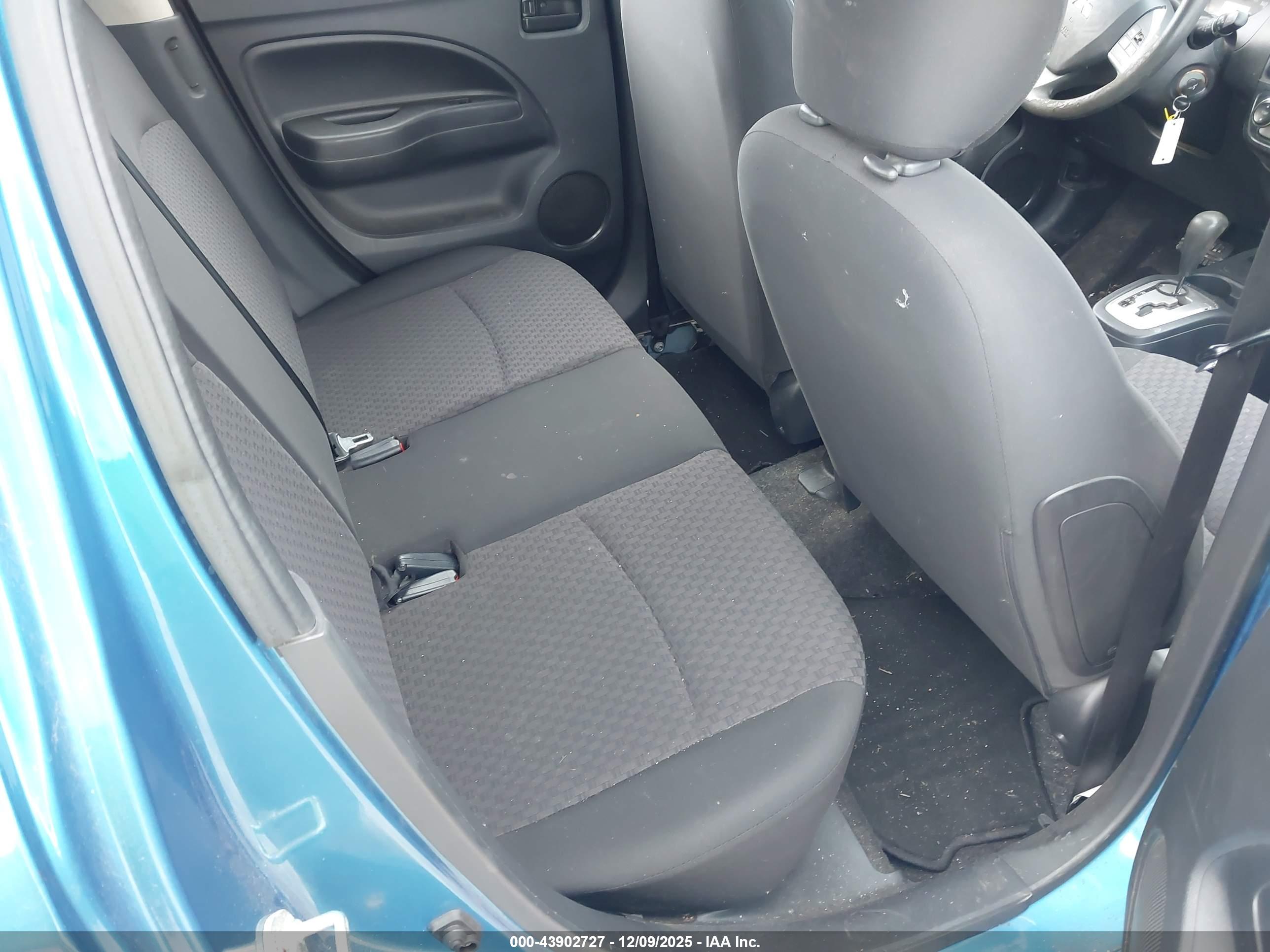 MITSUBISHI MIRAGE image 8