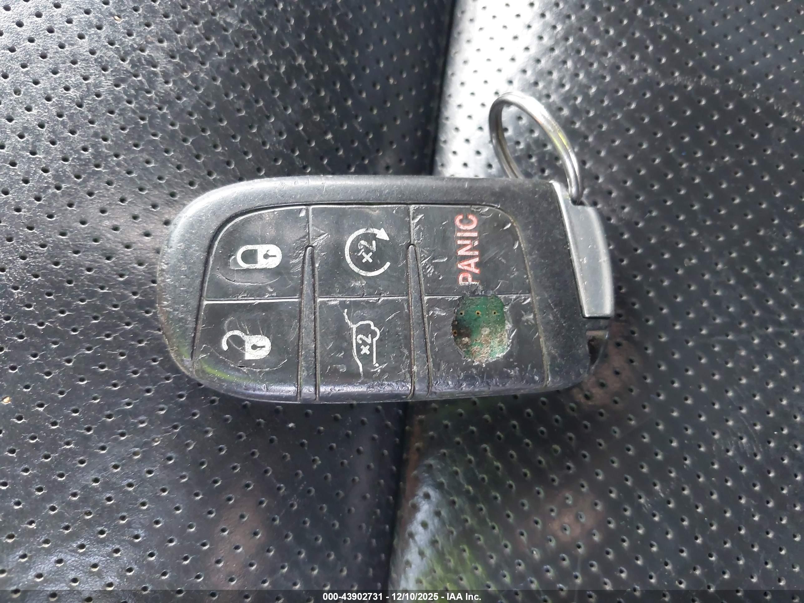 JEEP GRAND image 11