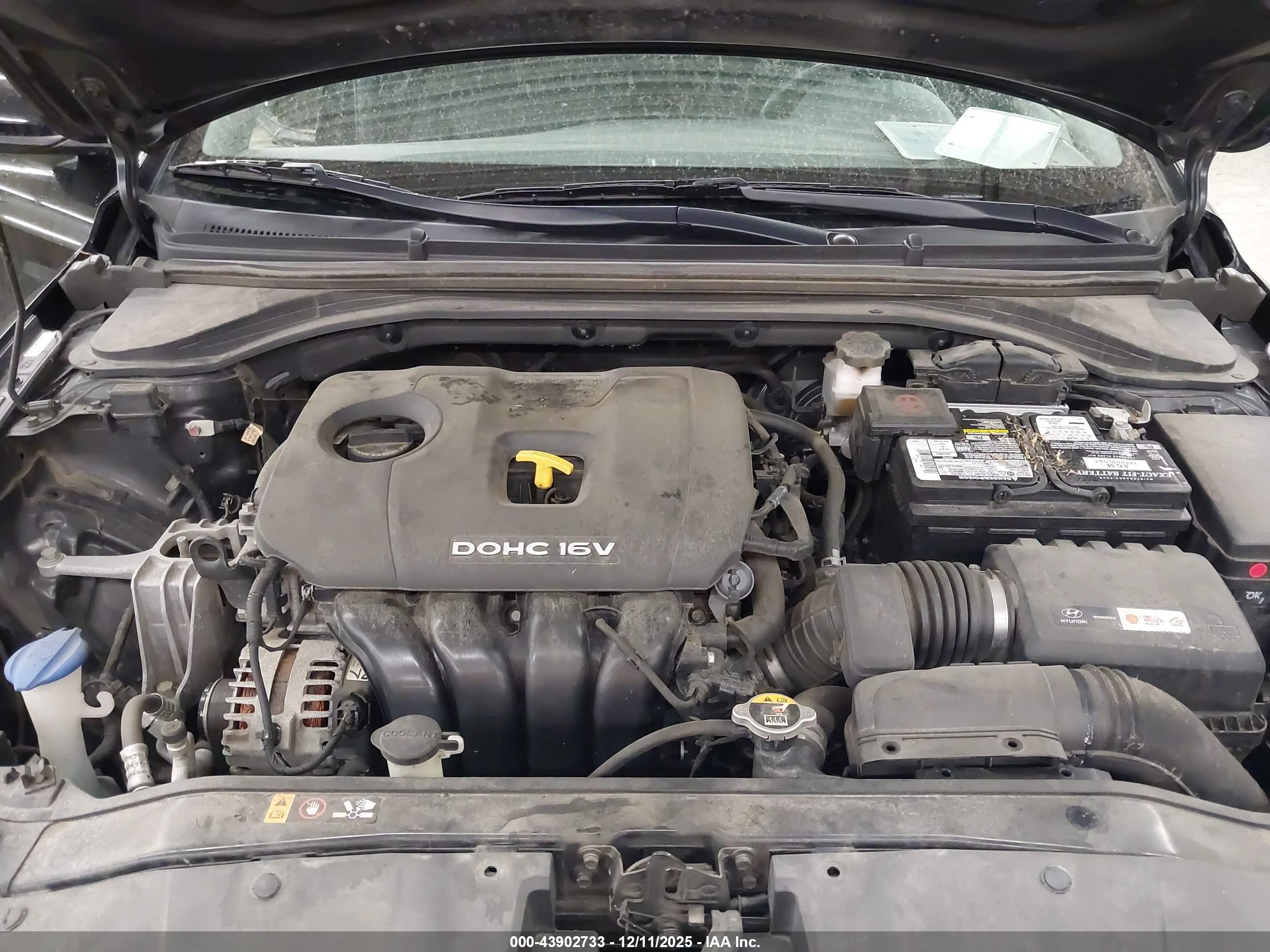 HYUNDAI ELANTRA image 10