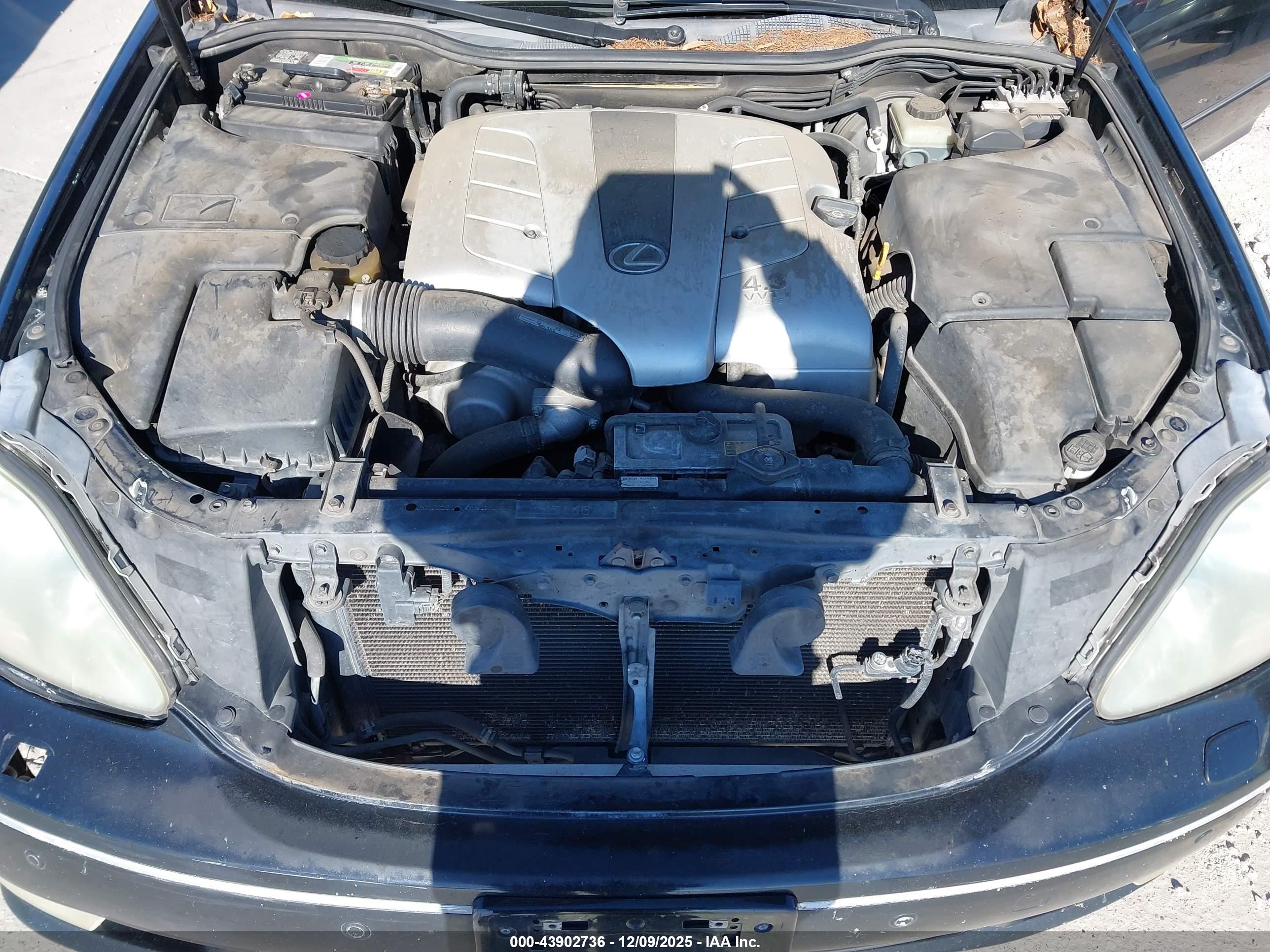 LEXUS LS image 10