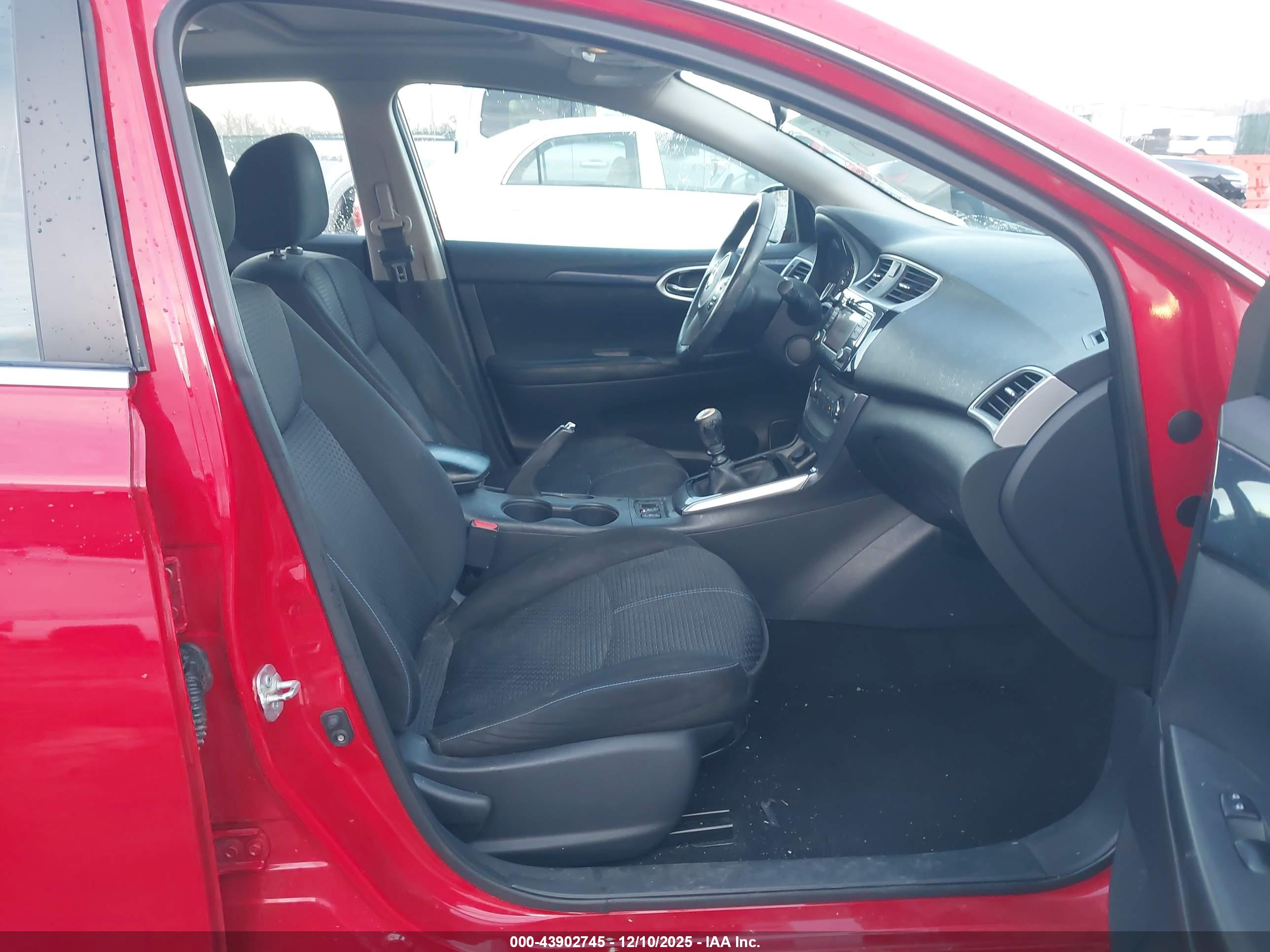 NISSAN SENTRA image 5